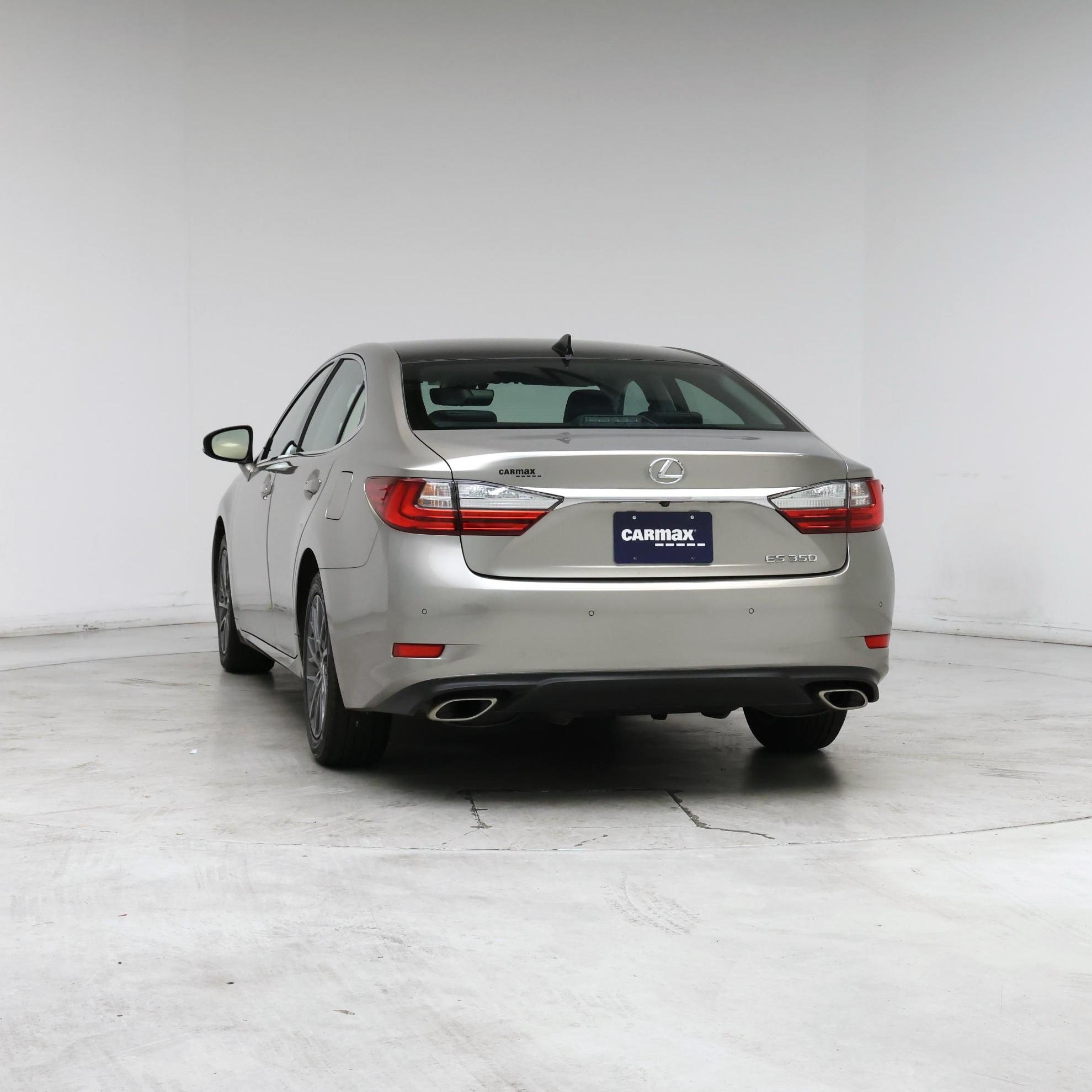 Thumbnail: 2018 Lexus ES - 6