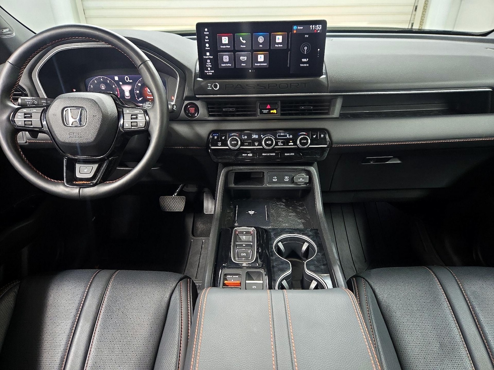 Apple CarPlay® & Android Auto™