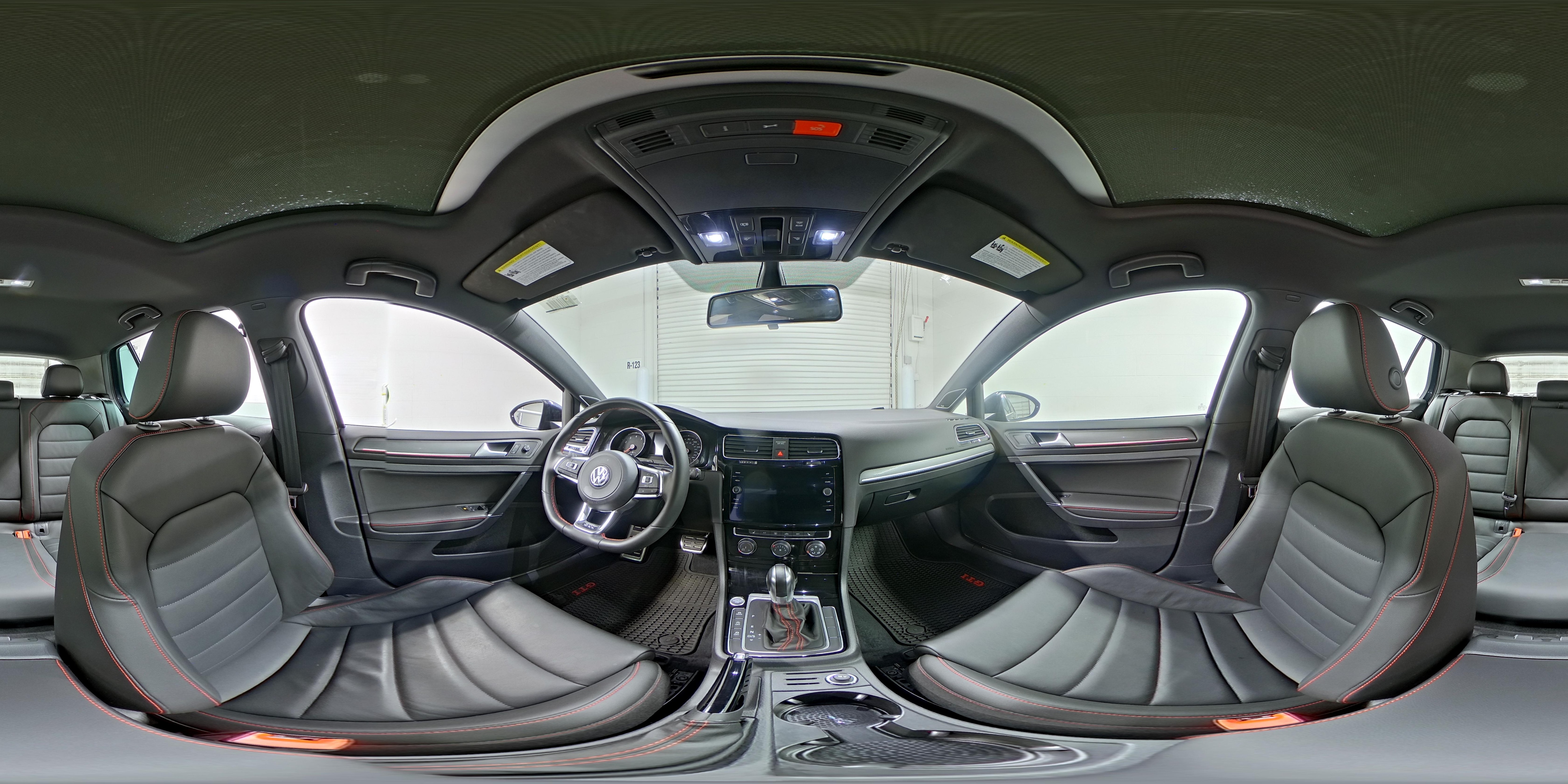 2019 Volkswagen Golf GTI SE - Photo 25
