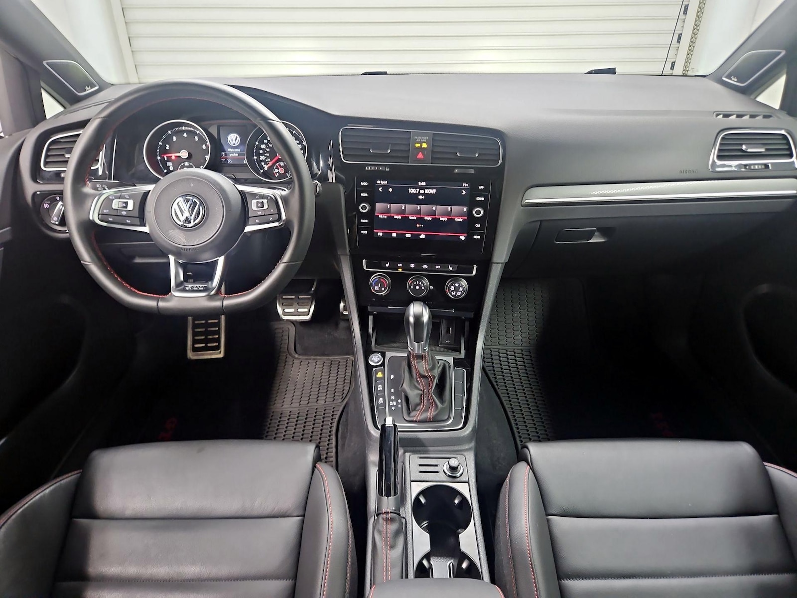 2019 Volkswagen Golf GTI SE - Photo 10