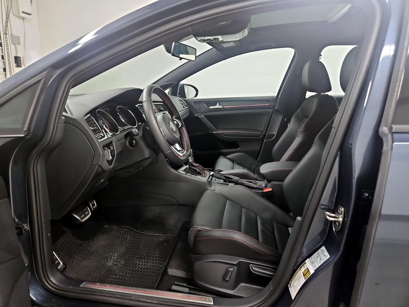 2019 Volkswagen Golf GTI SE - Photo 12