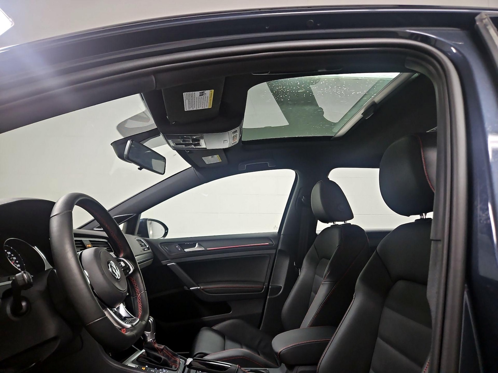 2019 Volkswagen Golf GTI SE - Photo 20