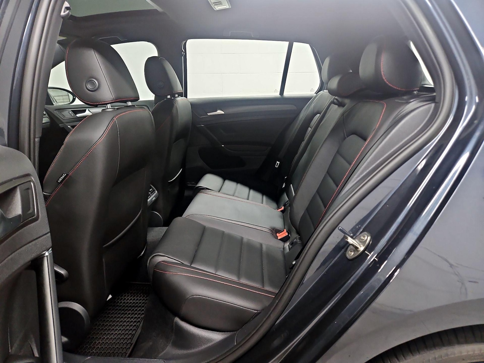 2019 Volkswagen Golf GTI SE - Photo 21