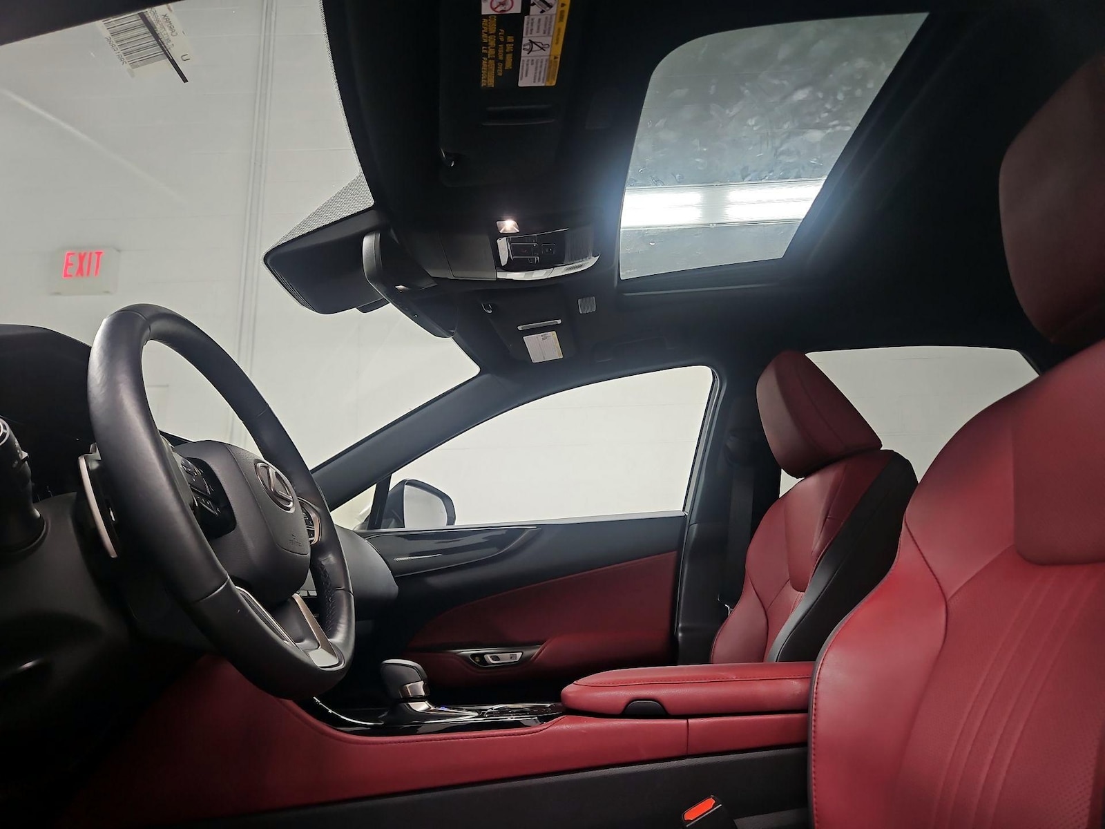Sunroof(s) & Overhead Airbags