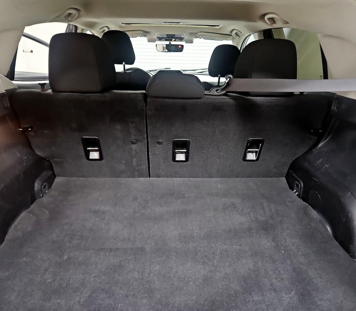 Trunk/Cargo (Seats Up)