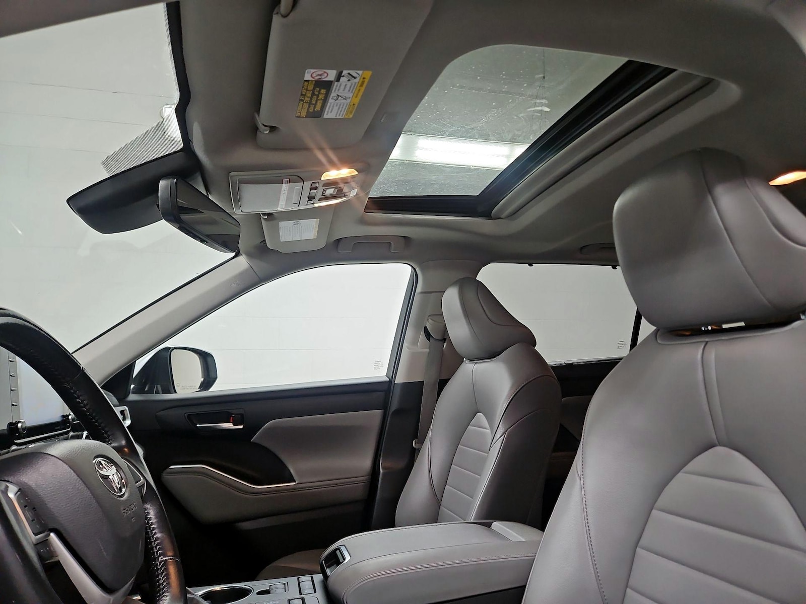 Sunroof(s) & Overhead Airbags
