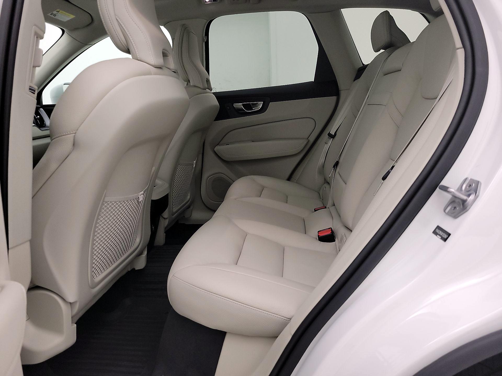 Thumbnail: 2019 Volvo XC60 - 19