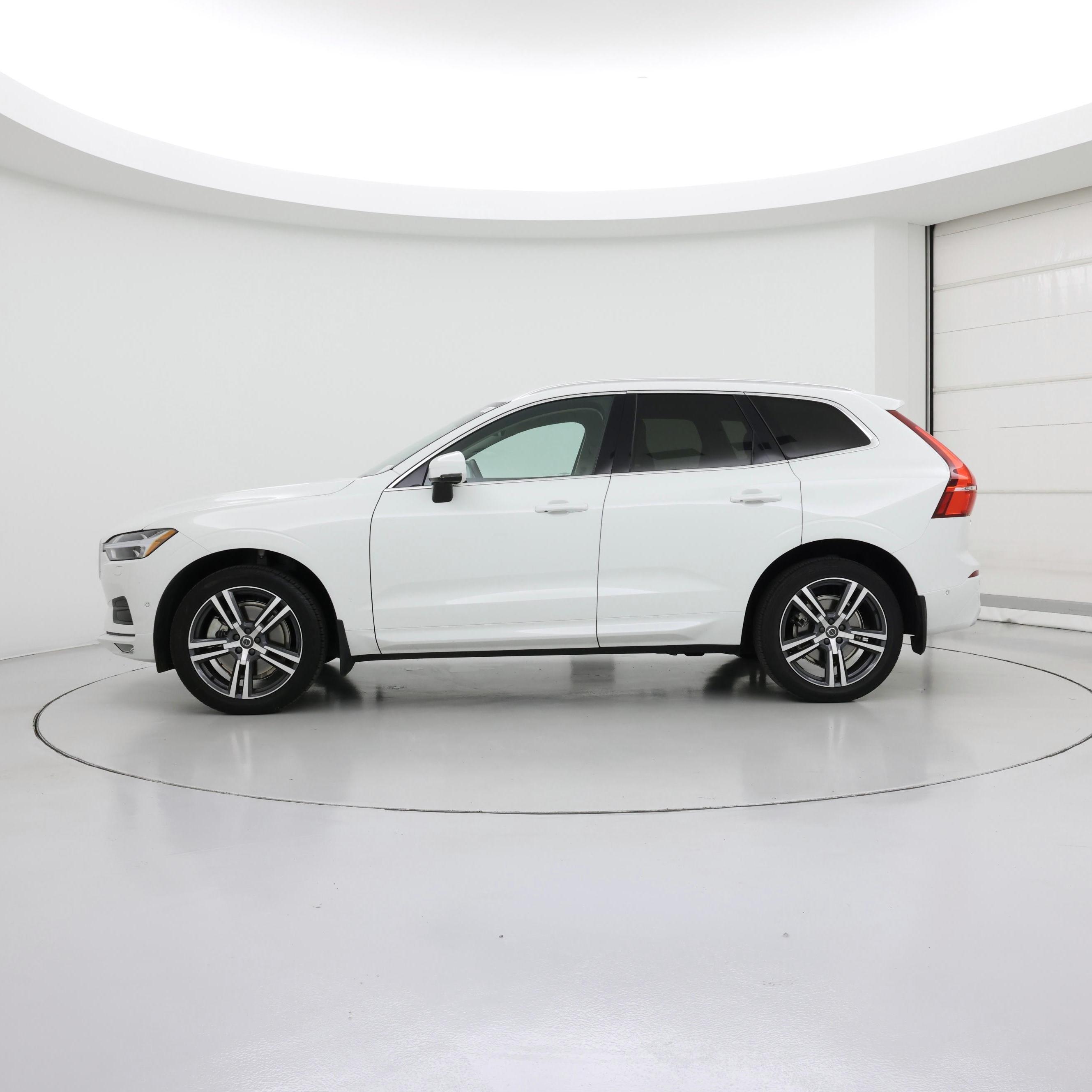 Thumbnail: 2019 Volvo XC60 - 3