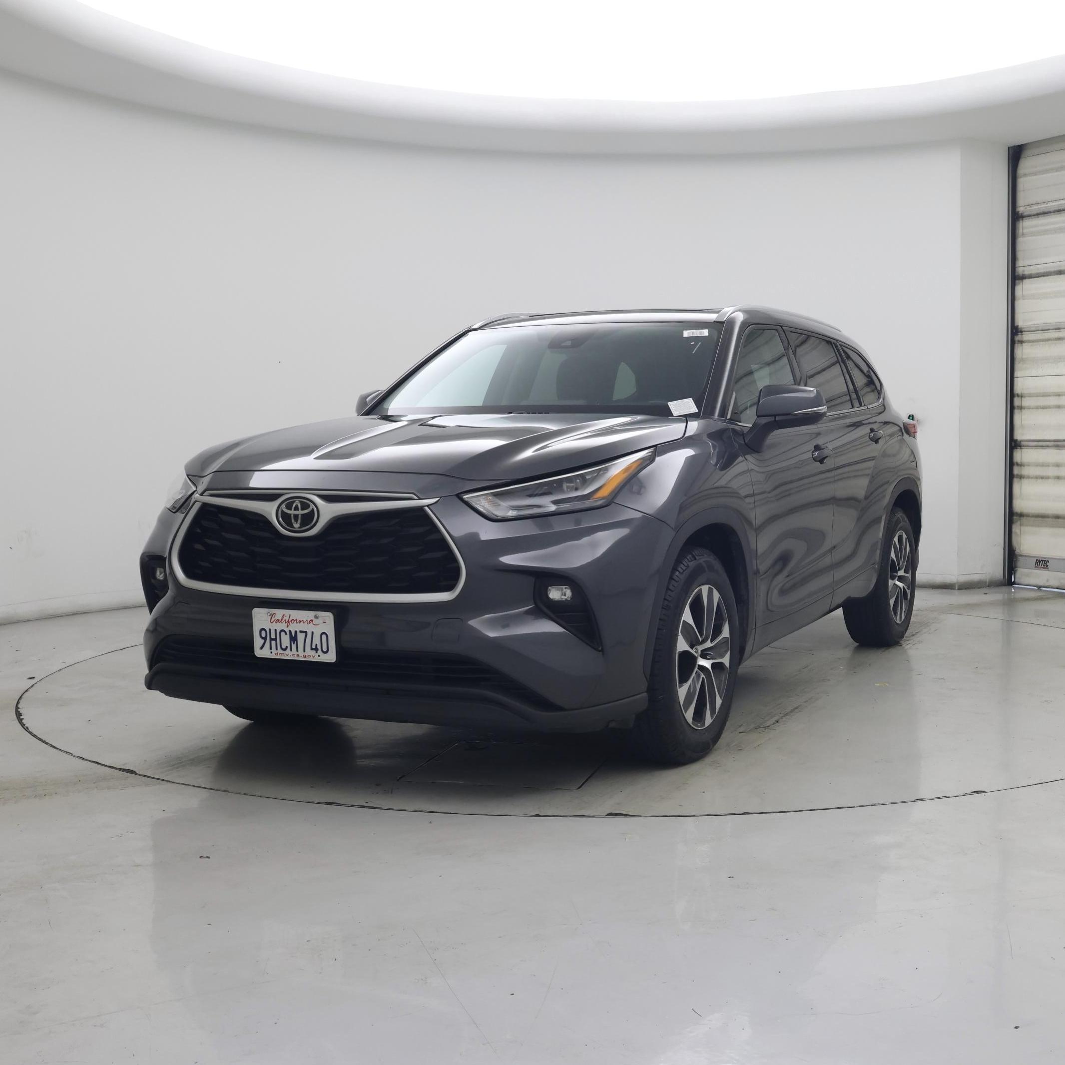 Thumbnail: 2022 Toyota Highlander - 4