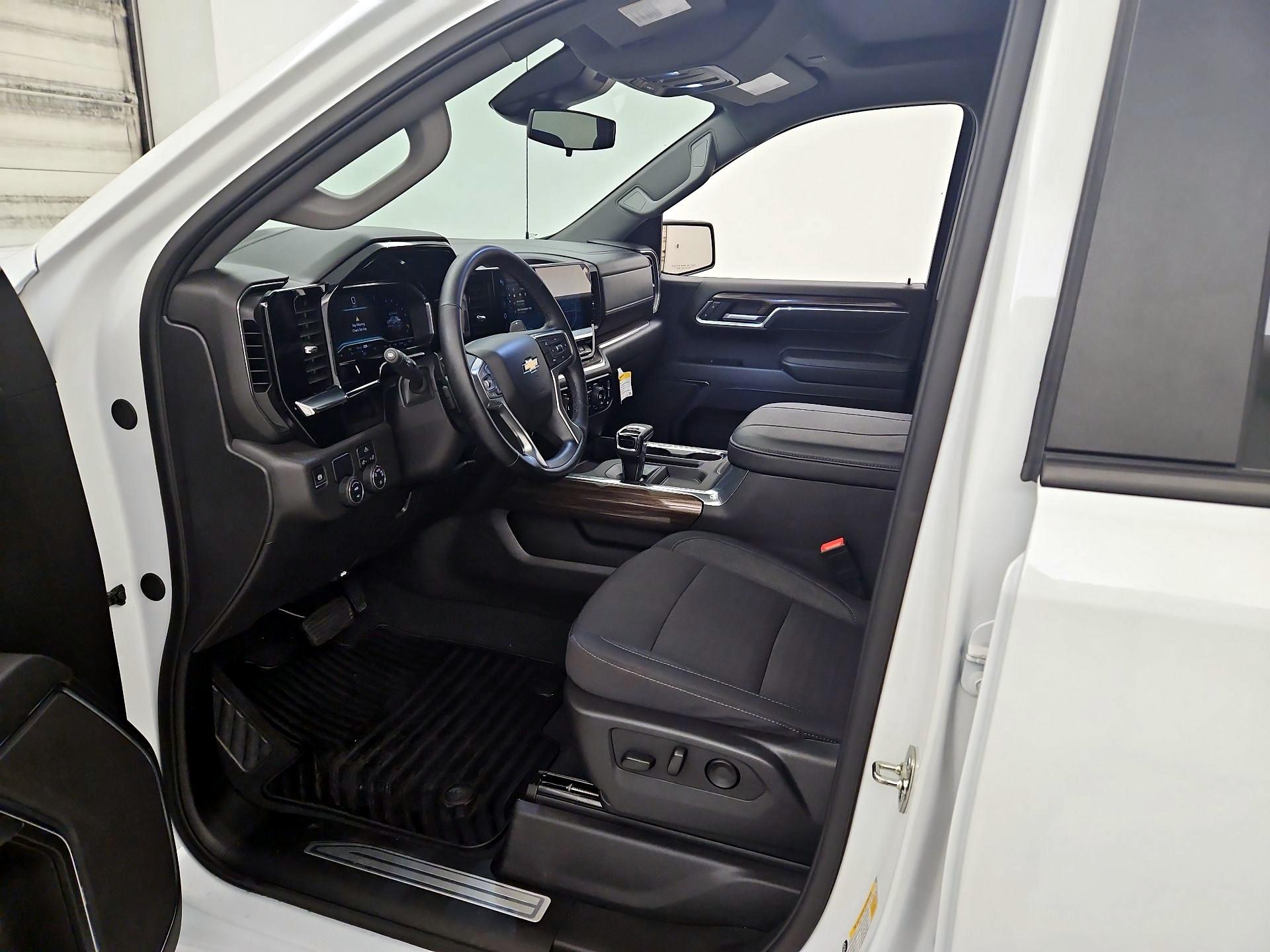 Thumbnail: 2025 Chevrolet Silverado 1500 - 11