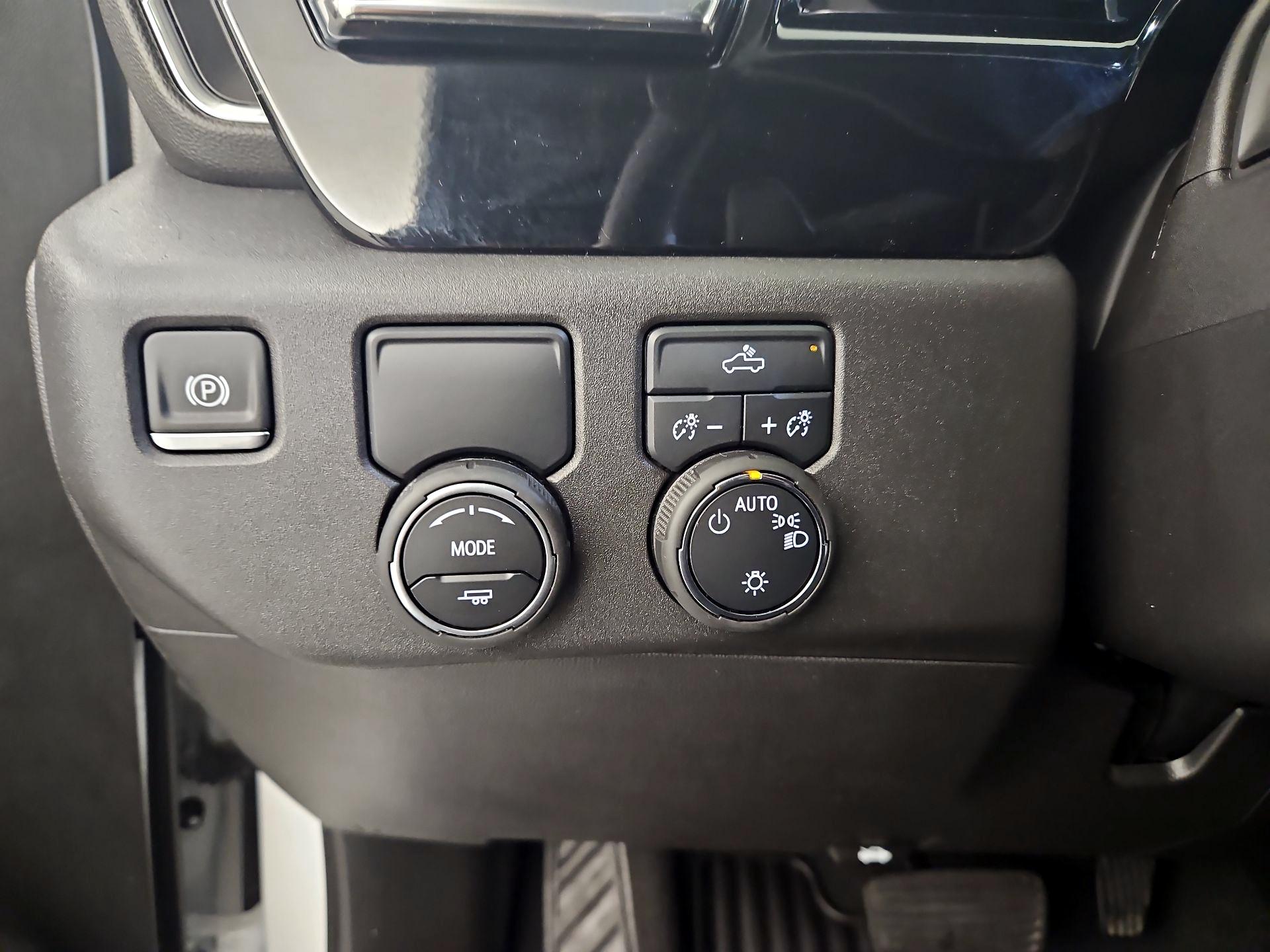 Thumbnail: 2025 Chevrolet Silverado 1500 - 13