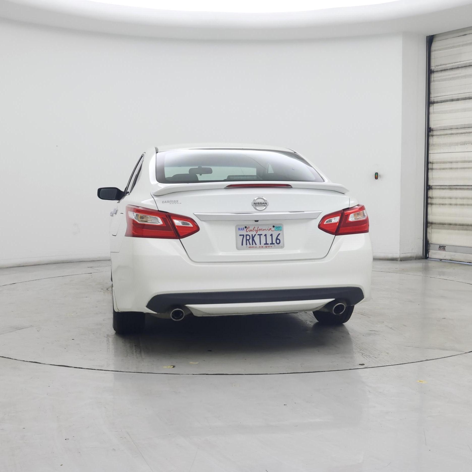 Thumbnail: 2016 Nissan Altima - 6