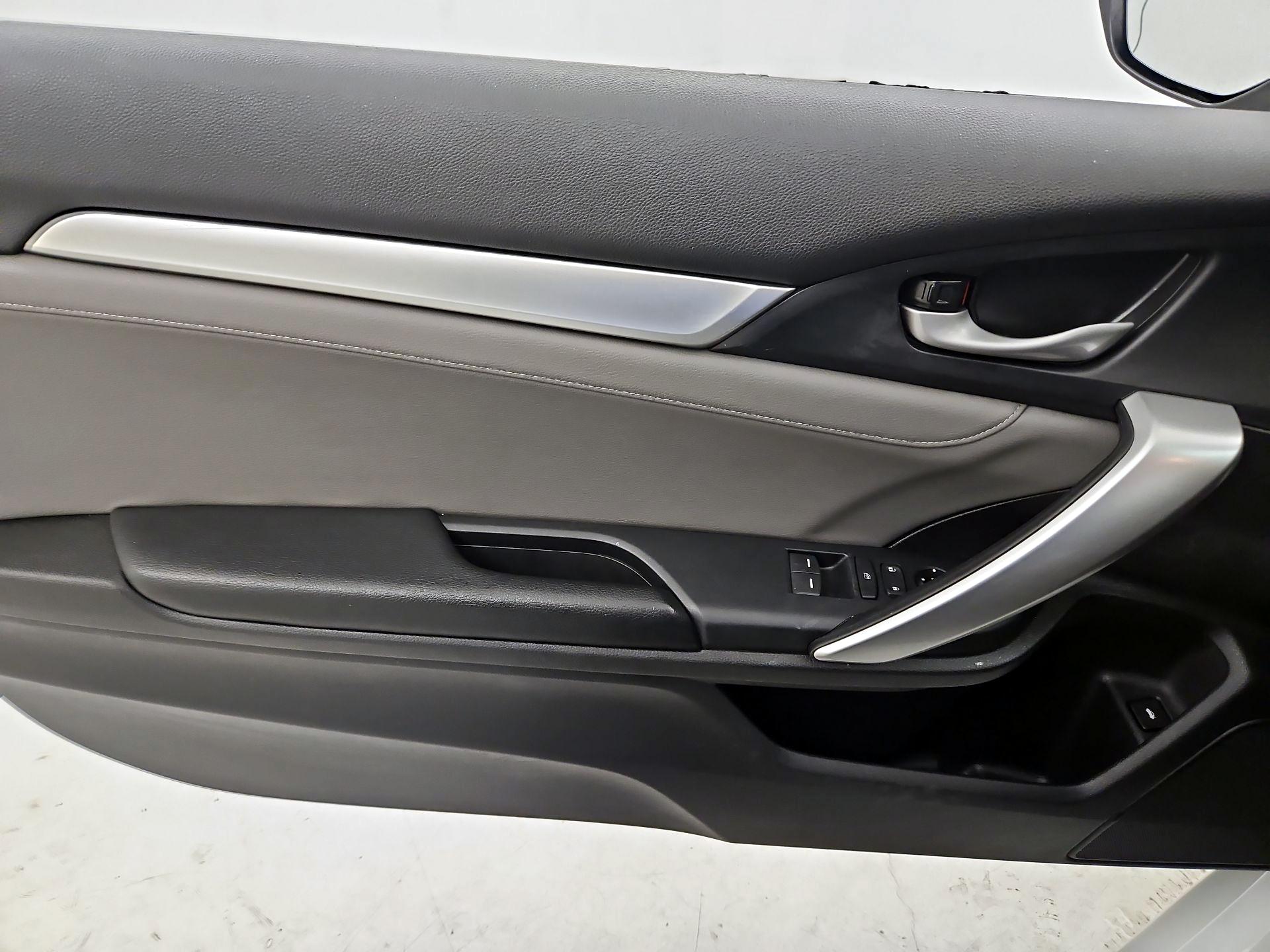 Thumbnail: 2017 Honda Civic - 12