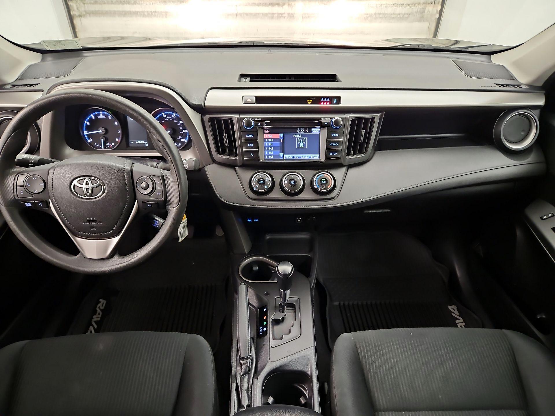 Thumbnail: 2017 Toyota RAV4 - 9