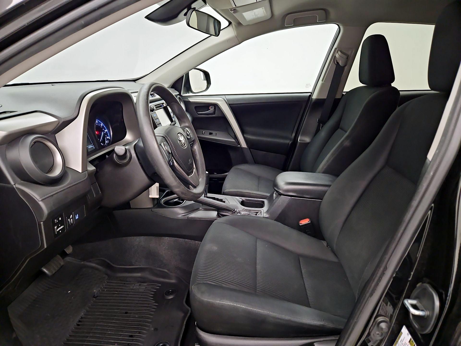 Thumbnail: 2017 Toyota RAV4 - 11