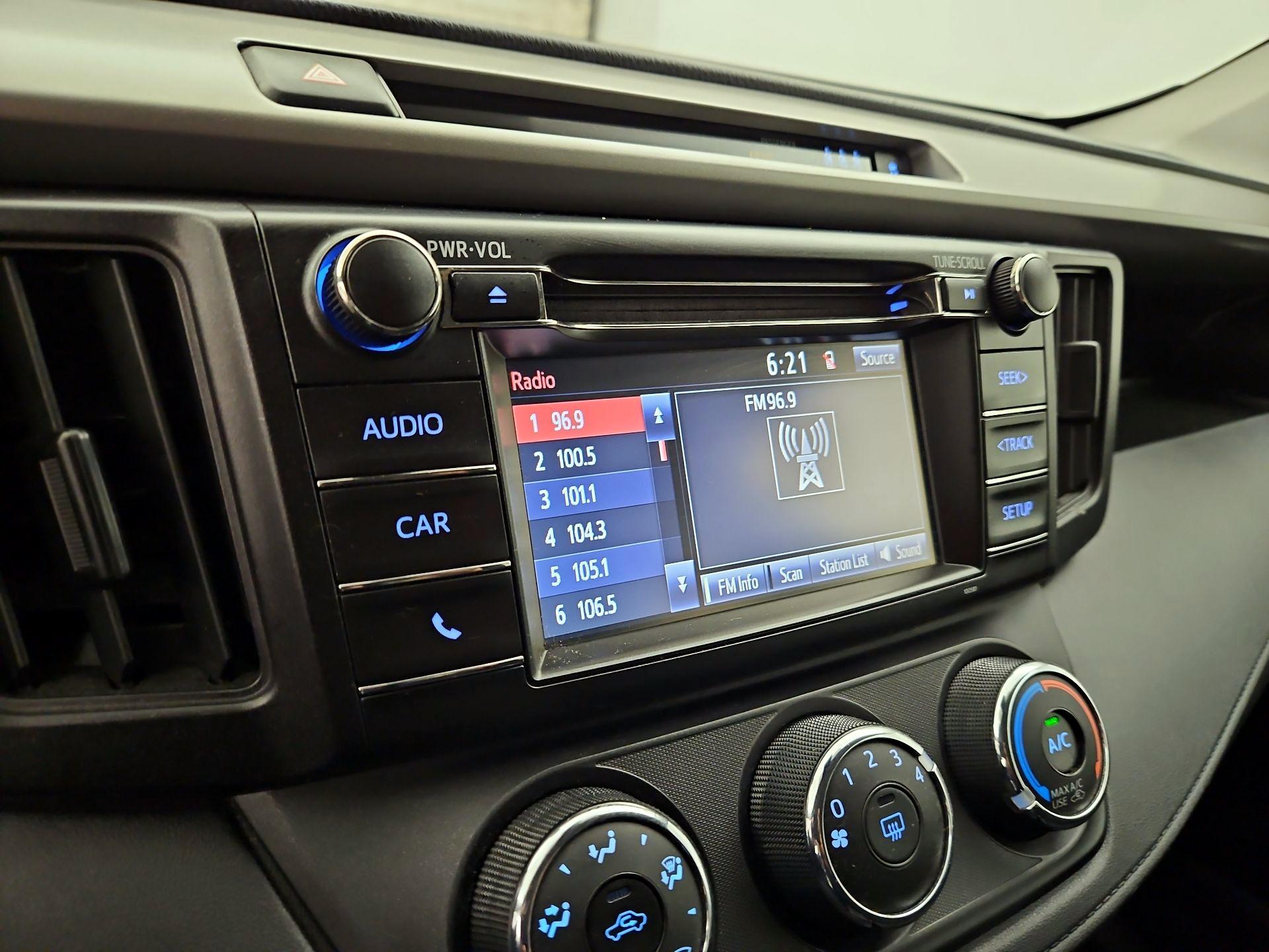 Thumbnail: 2017 Toyota RAV4 - 15