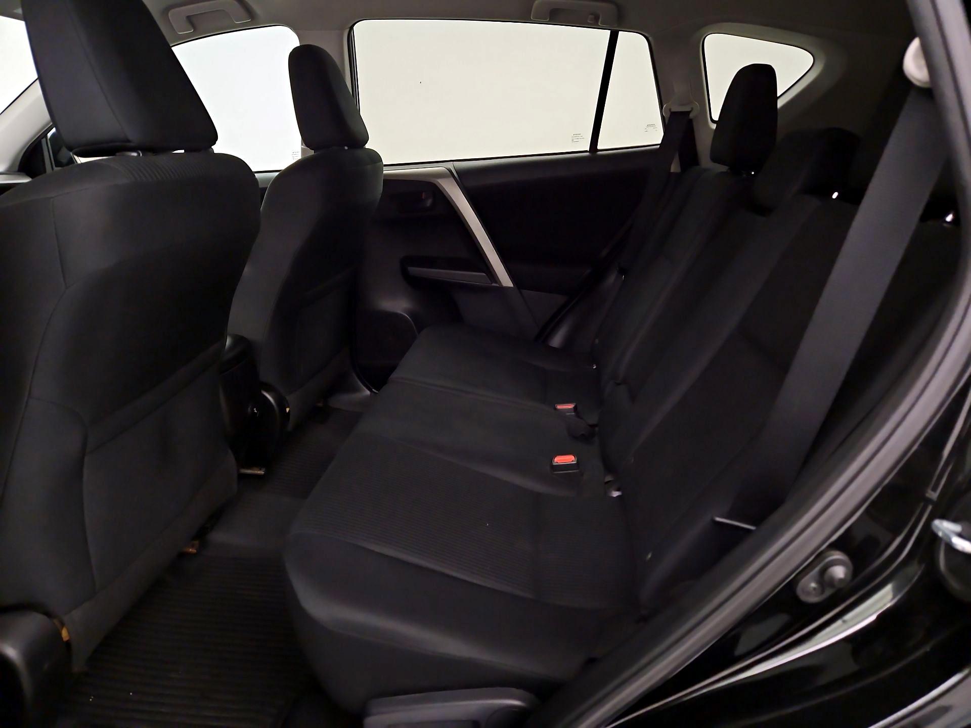 Thumbnail: 2017 Toyota RAV4 - 19