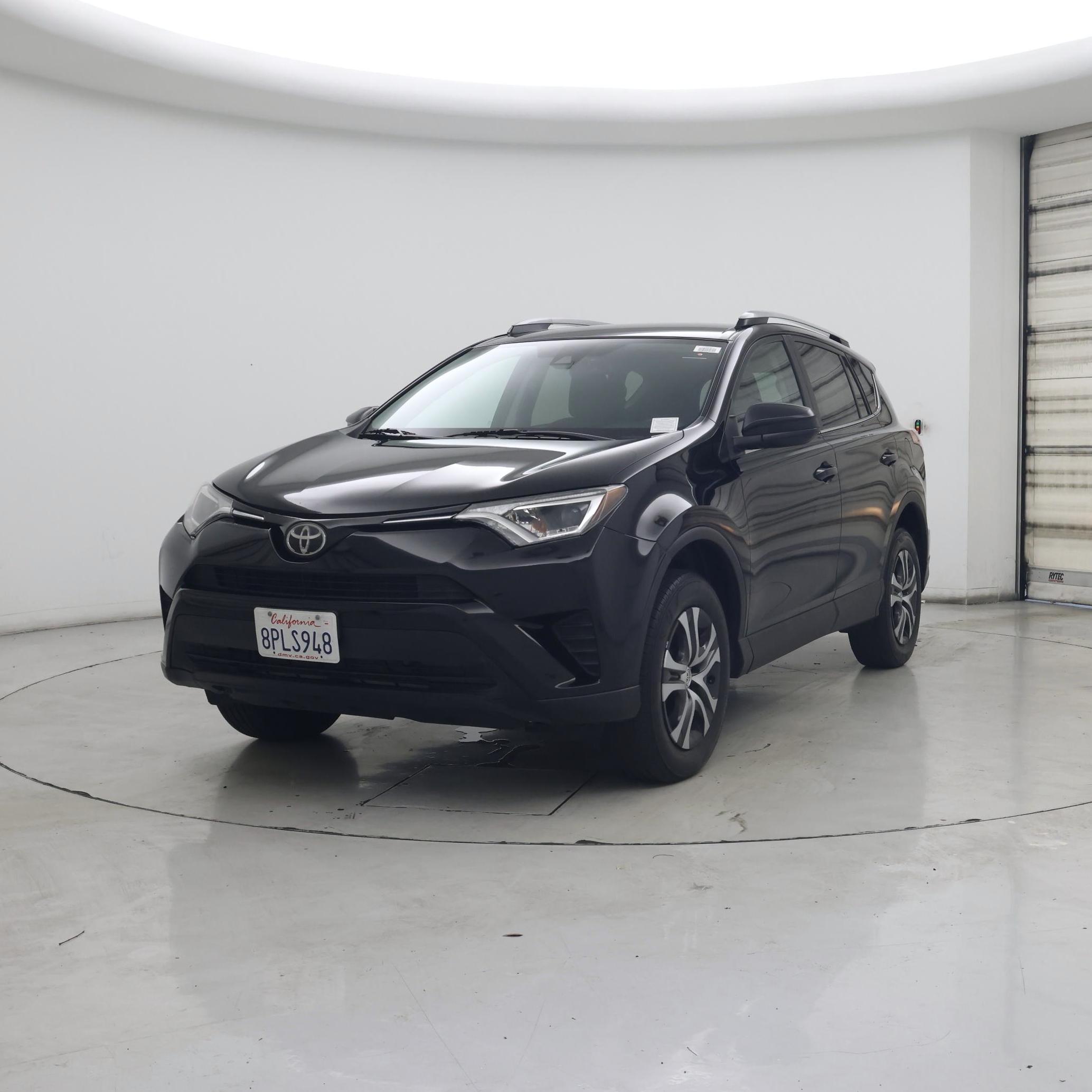 Thumbnail: 2017 Toyota RAV4 - 4