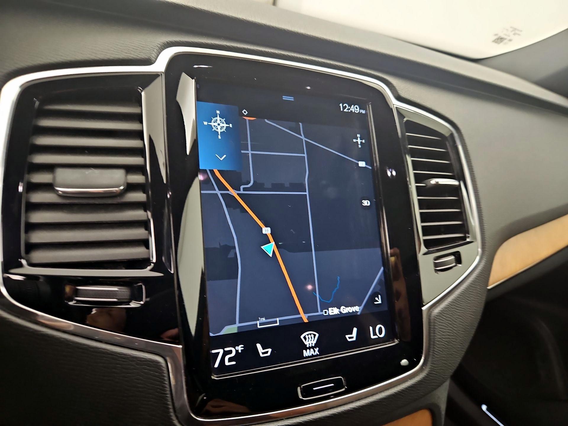 Thumbnail: 2021 Volvo XC90 - 14
