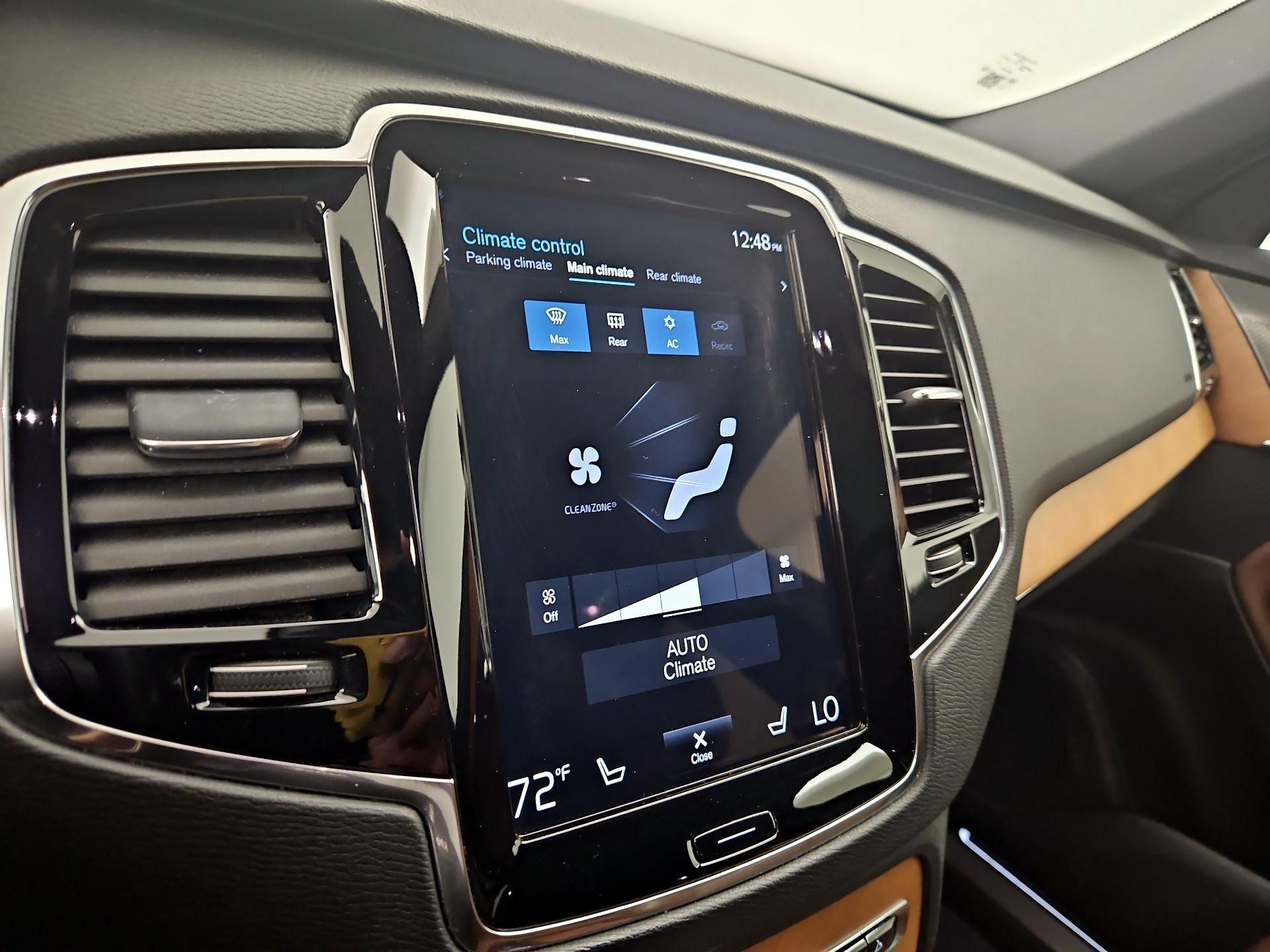 Thumbnail: 2021 Volvo XC90 - 17