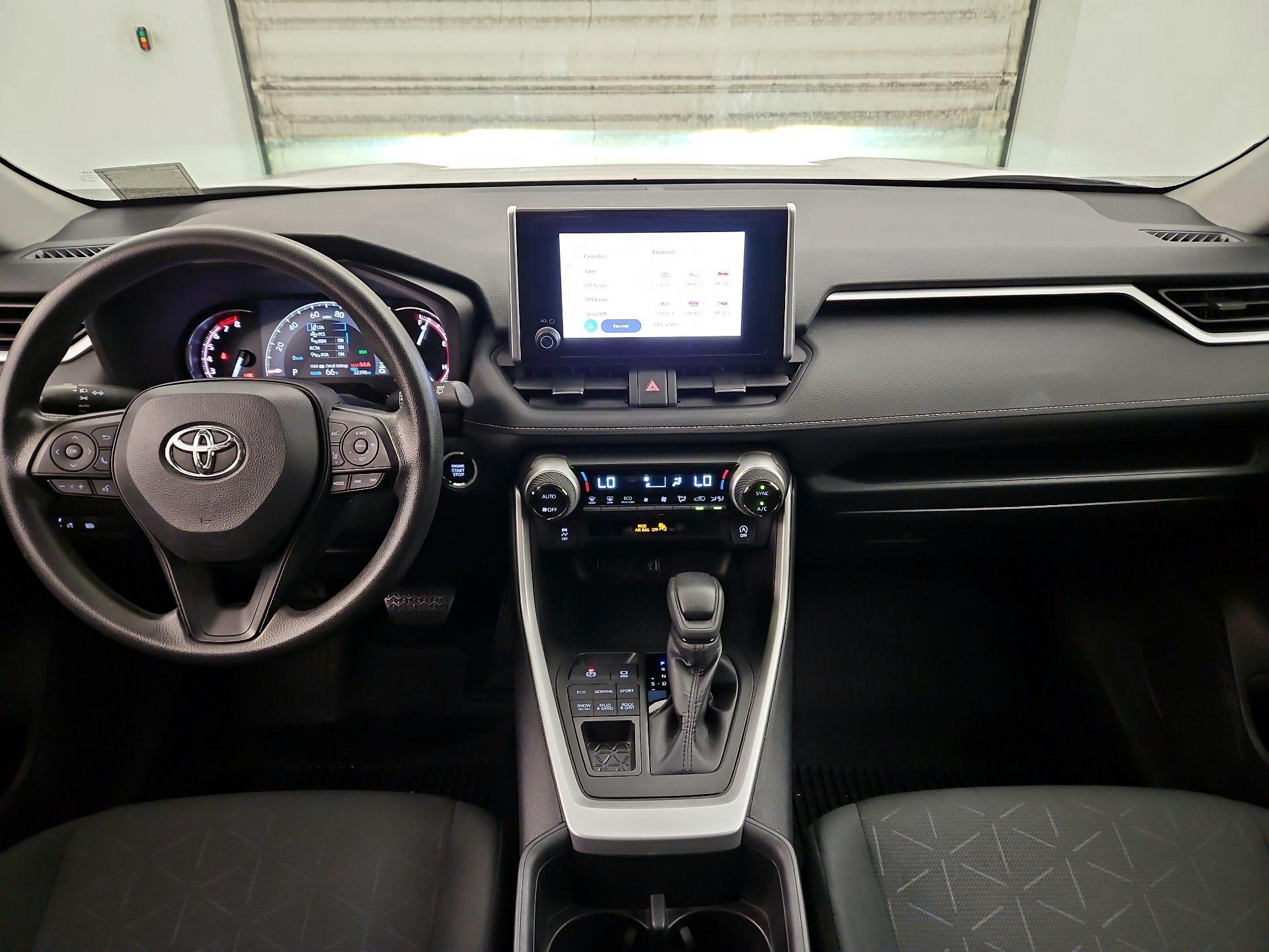 Thumbnail: 2024 Toyota RAV4 - 9