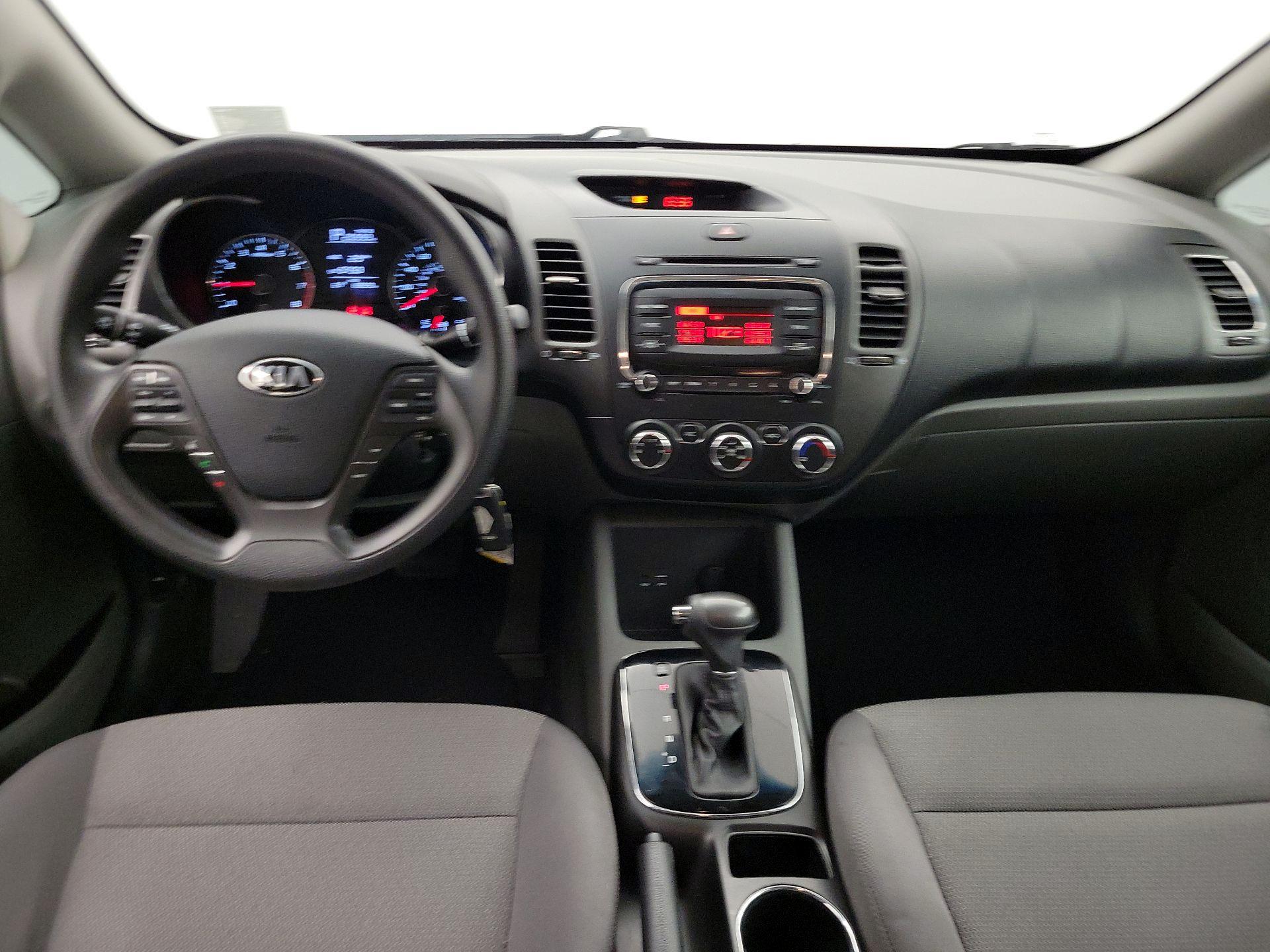 Thumbnail: 2018 Kia Forte - 9