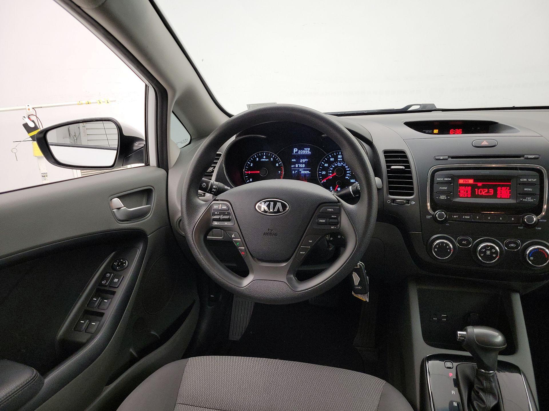 Thumbnail: 2018 Kia Forte - 10