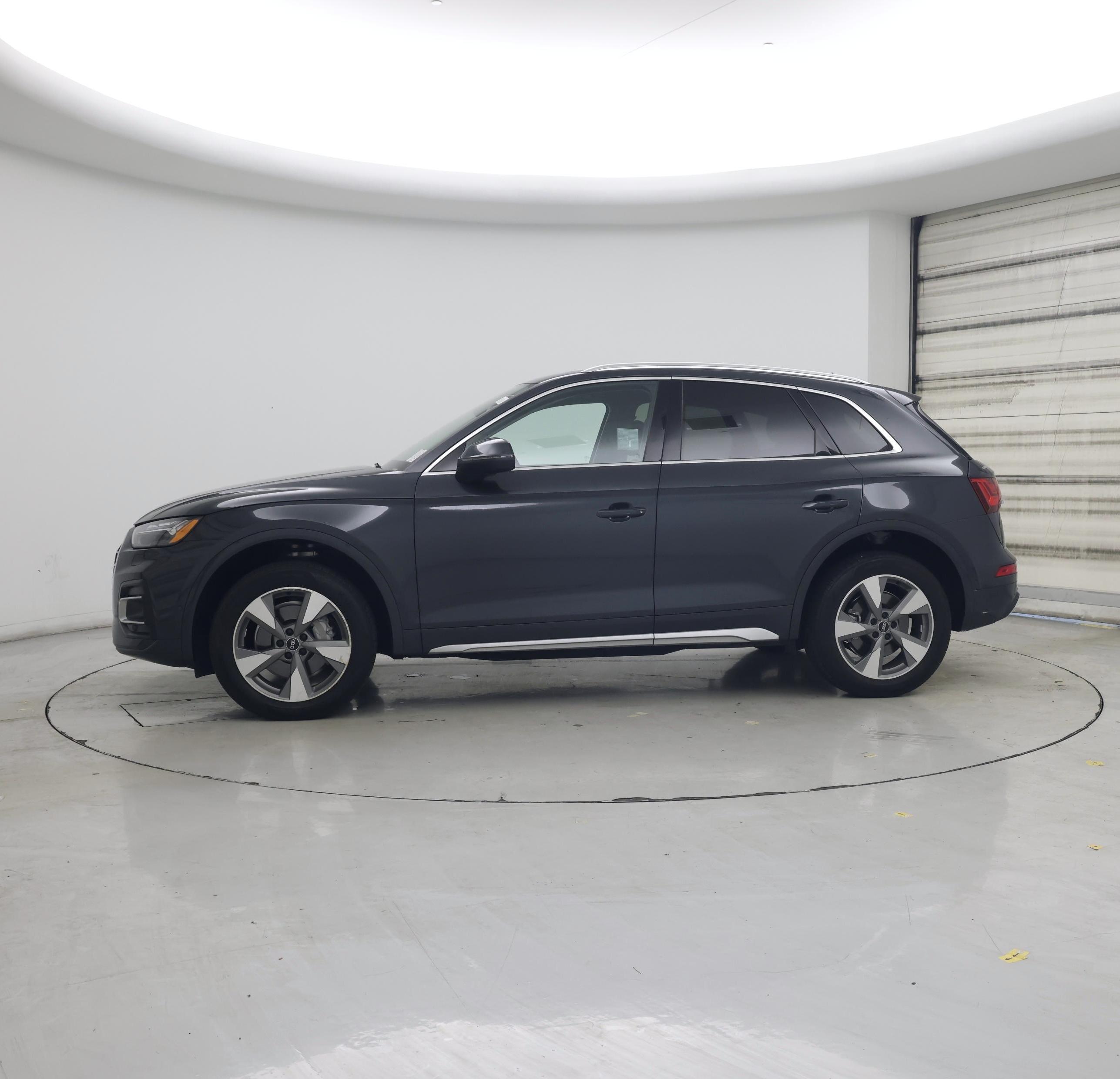 Thumbnail: 2023 Audi Q5 - 3