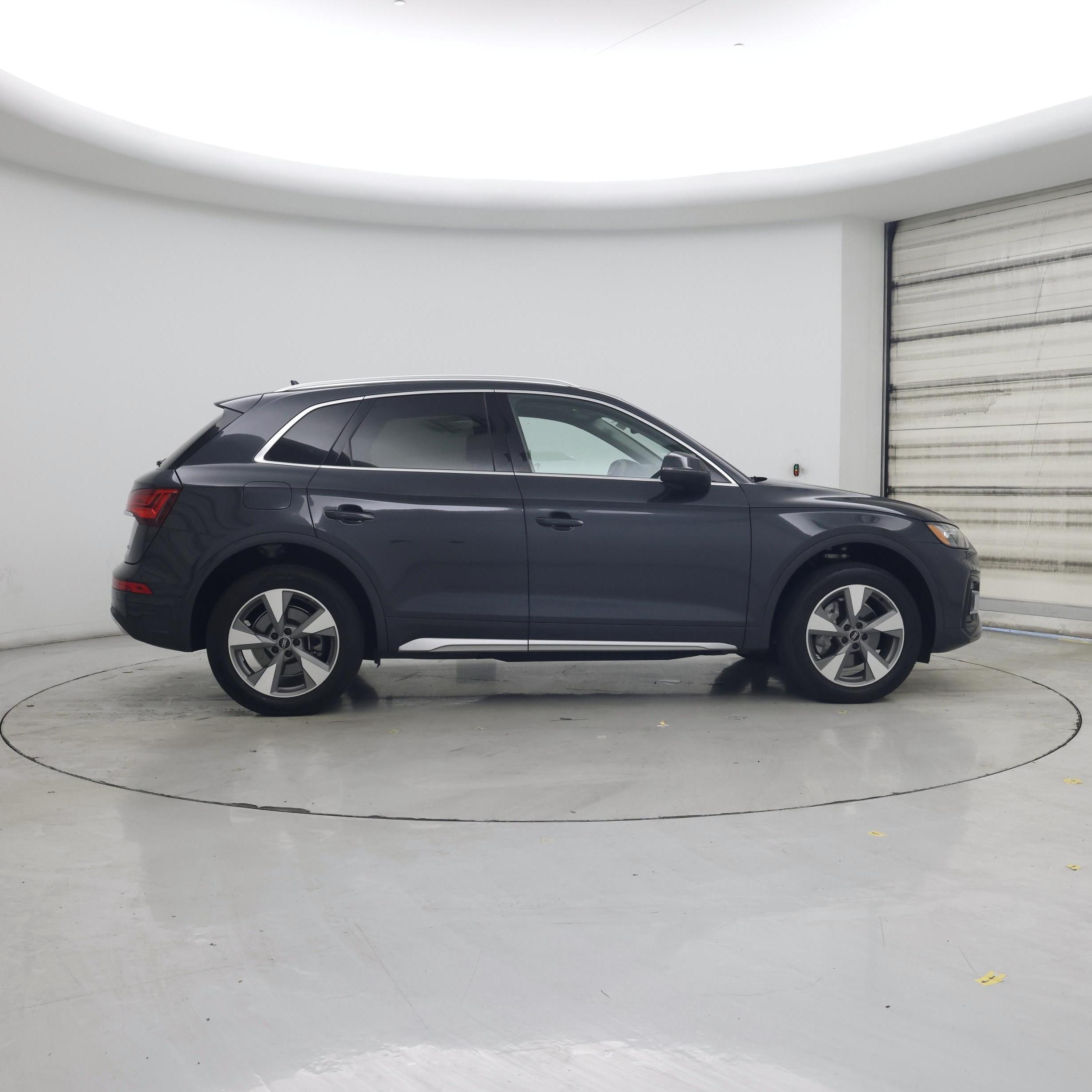 Thumbnail: 2023 Audi Q5 - 7