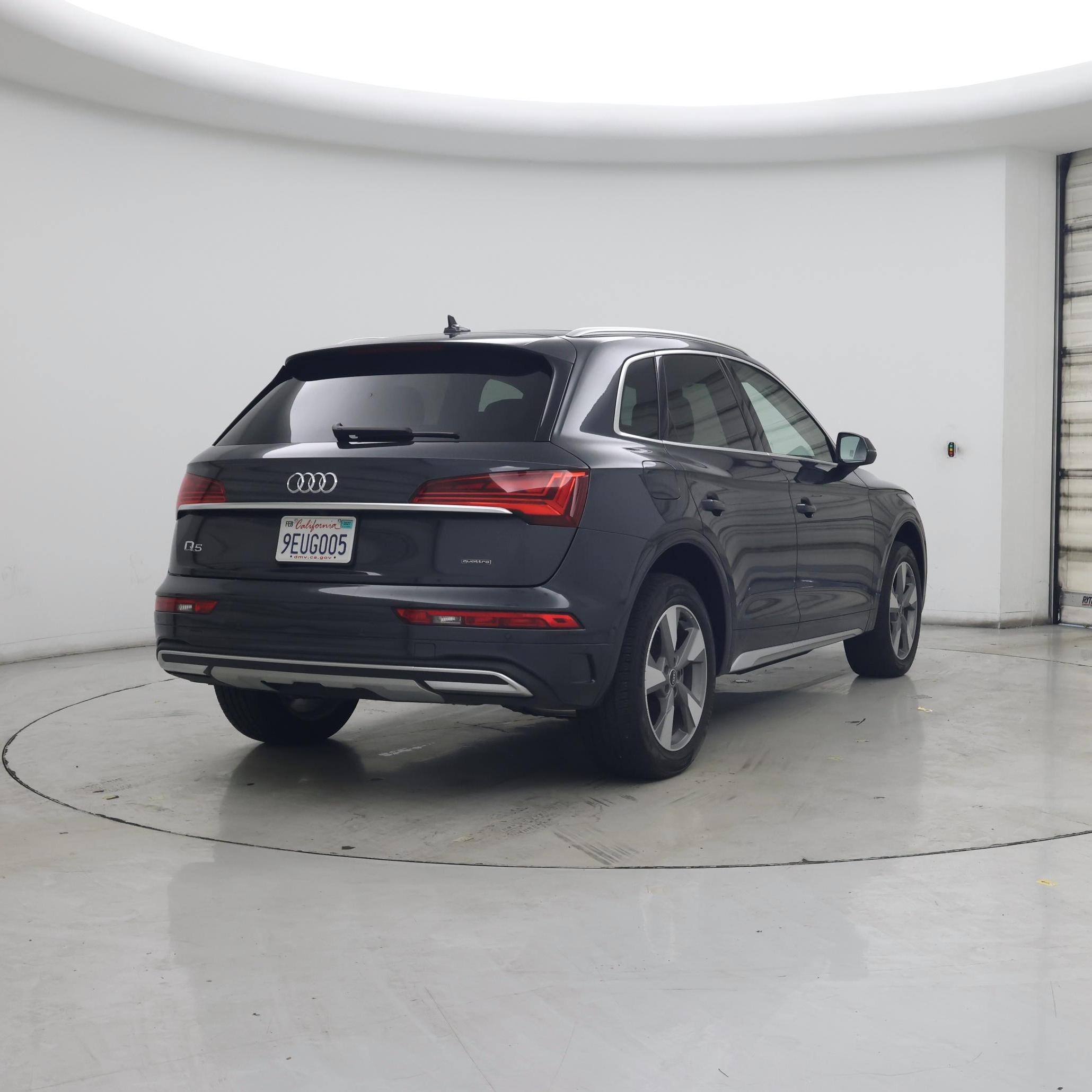 Thumbnail: 2023 Audi Q5 - 8