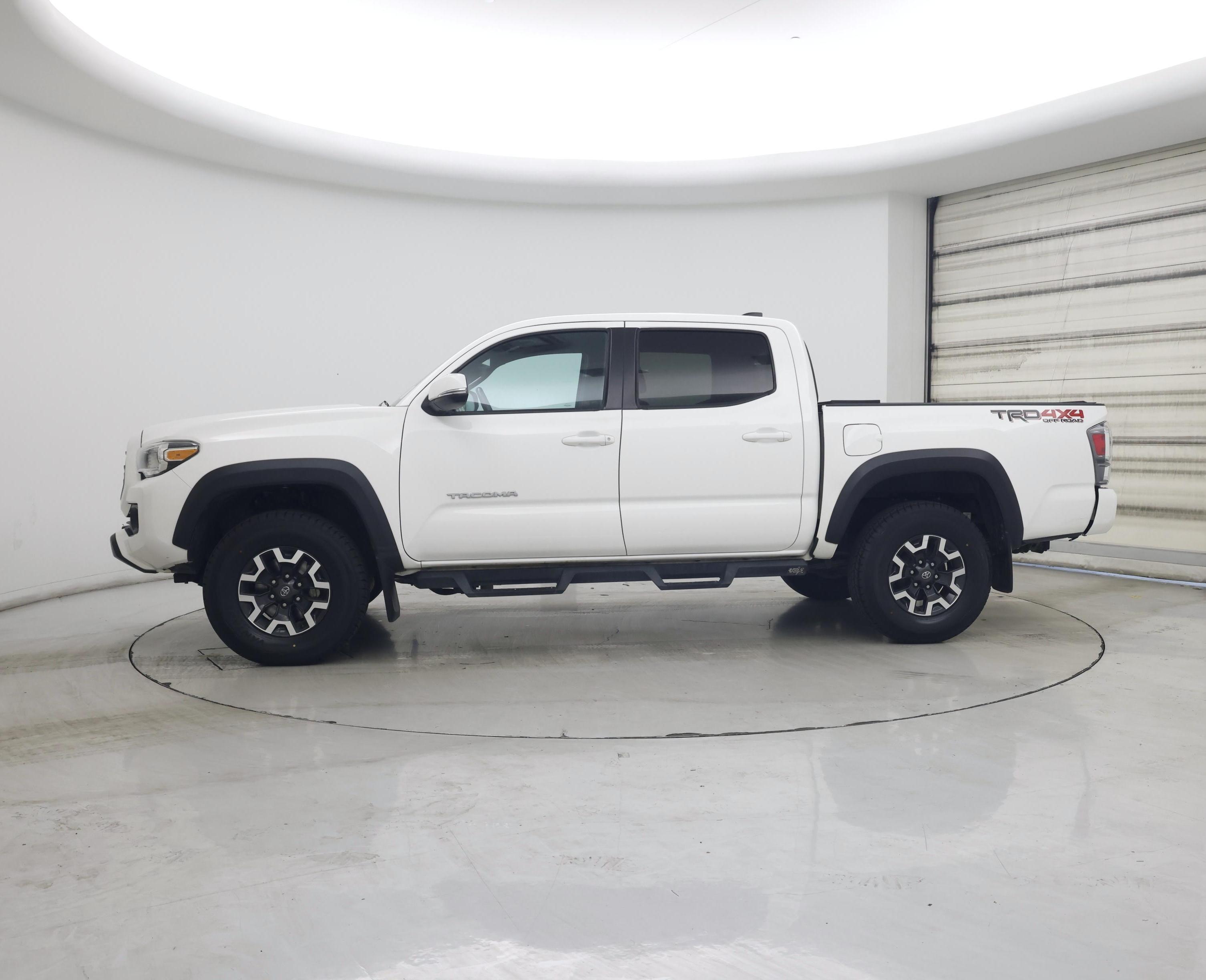 Thumbnail: 2021 Toyota Tacoma - 3