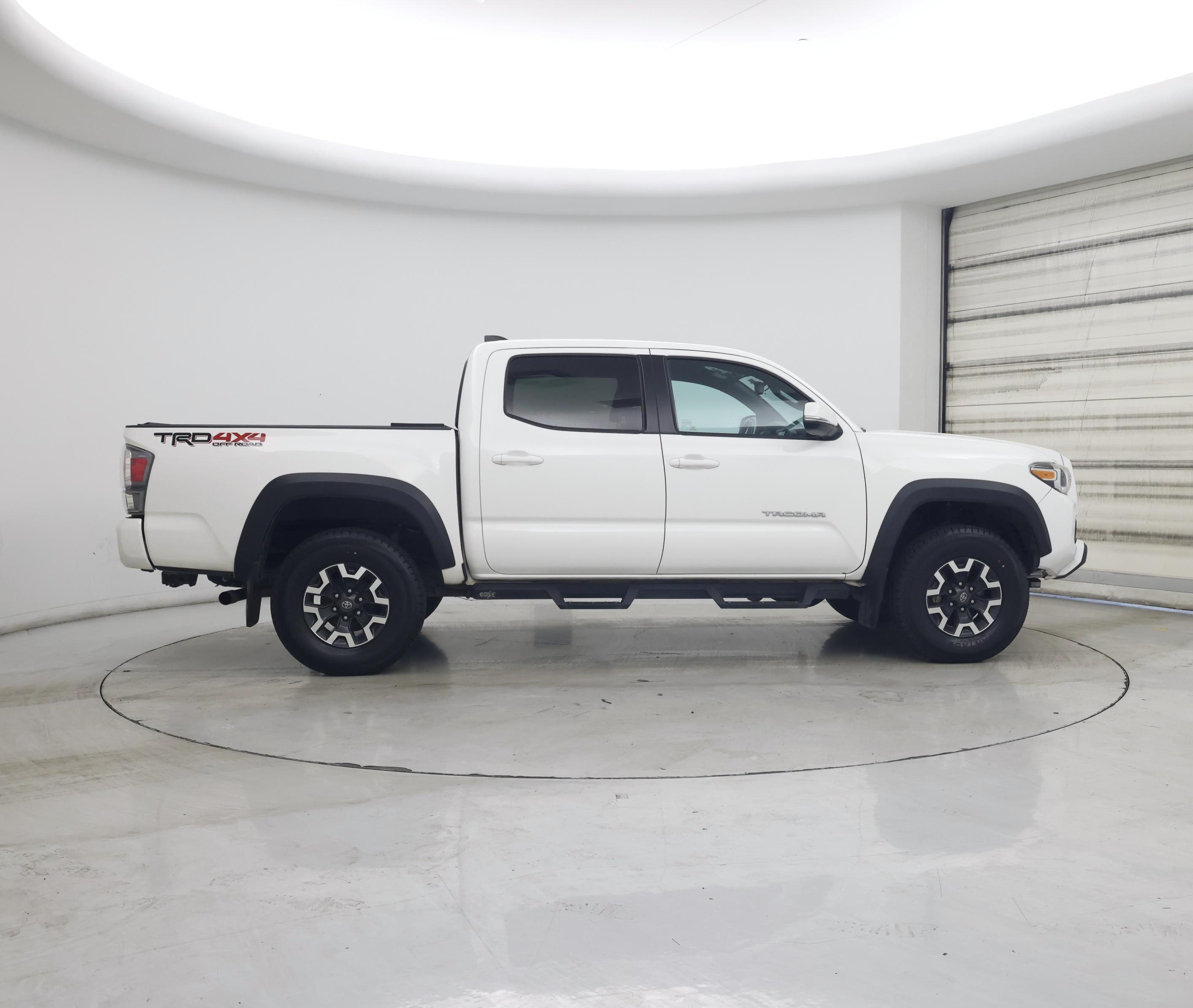 Thumbnail: 2021 Toyota Tacoma - 7