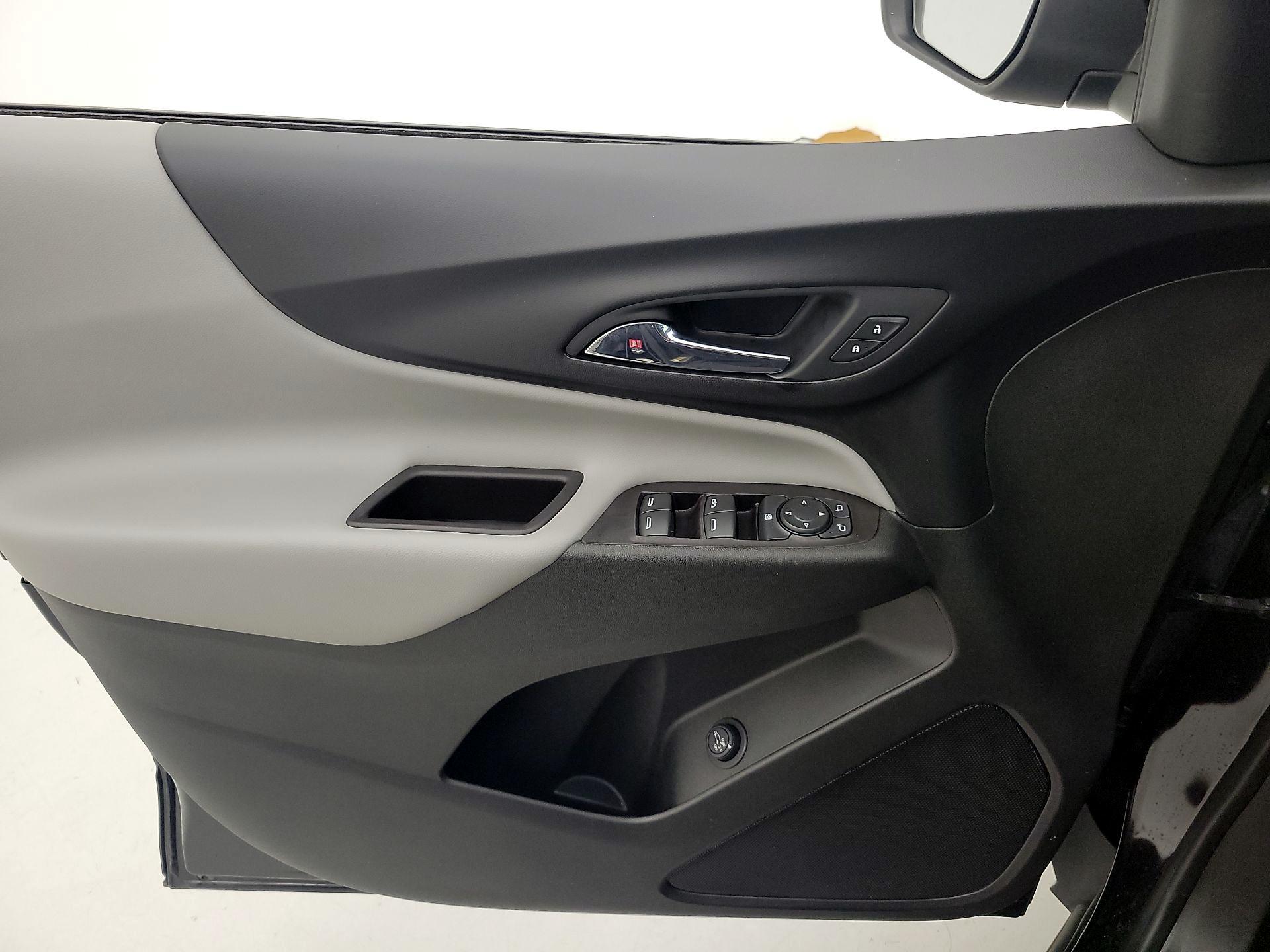Thumbnail: 2022 Chevrolet Equinox - 12