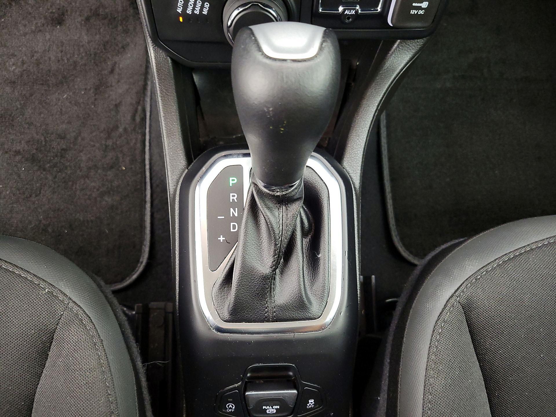 Thumbnail: 2023 Jeep Renegade - 18