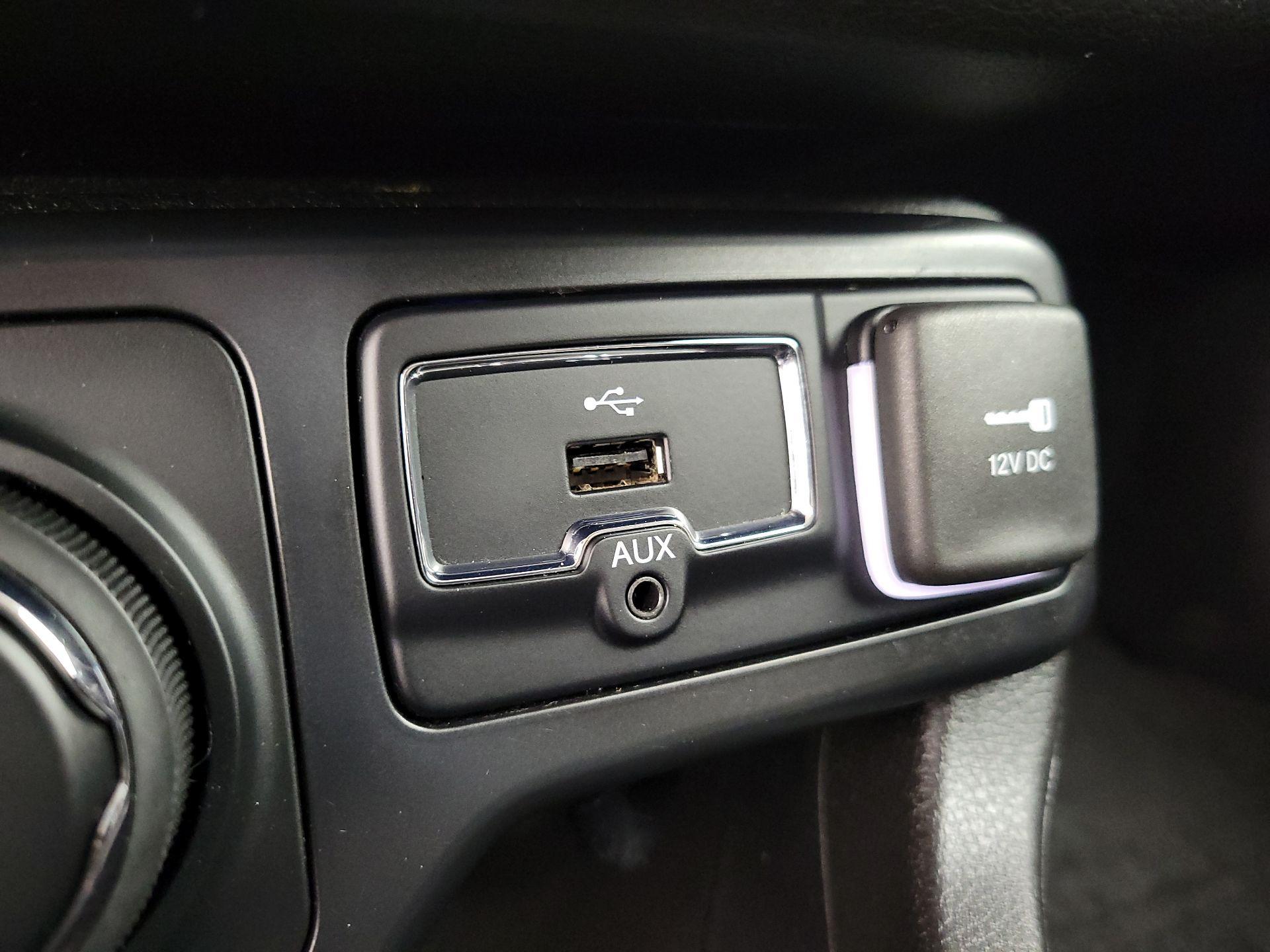 Thumbnail: 2023 Jeep Renegade - 19