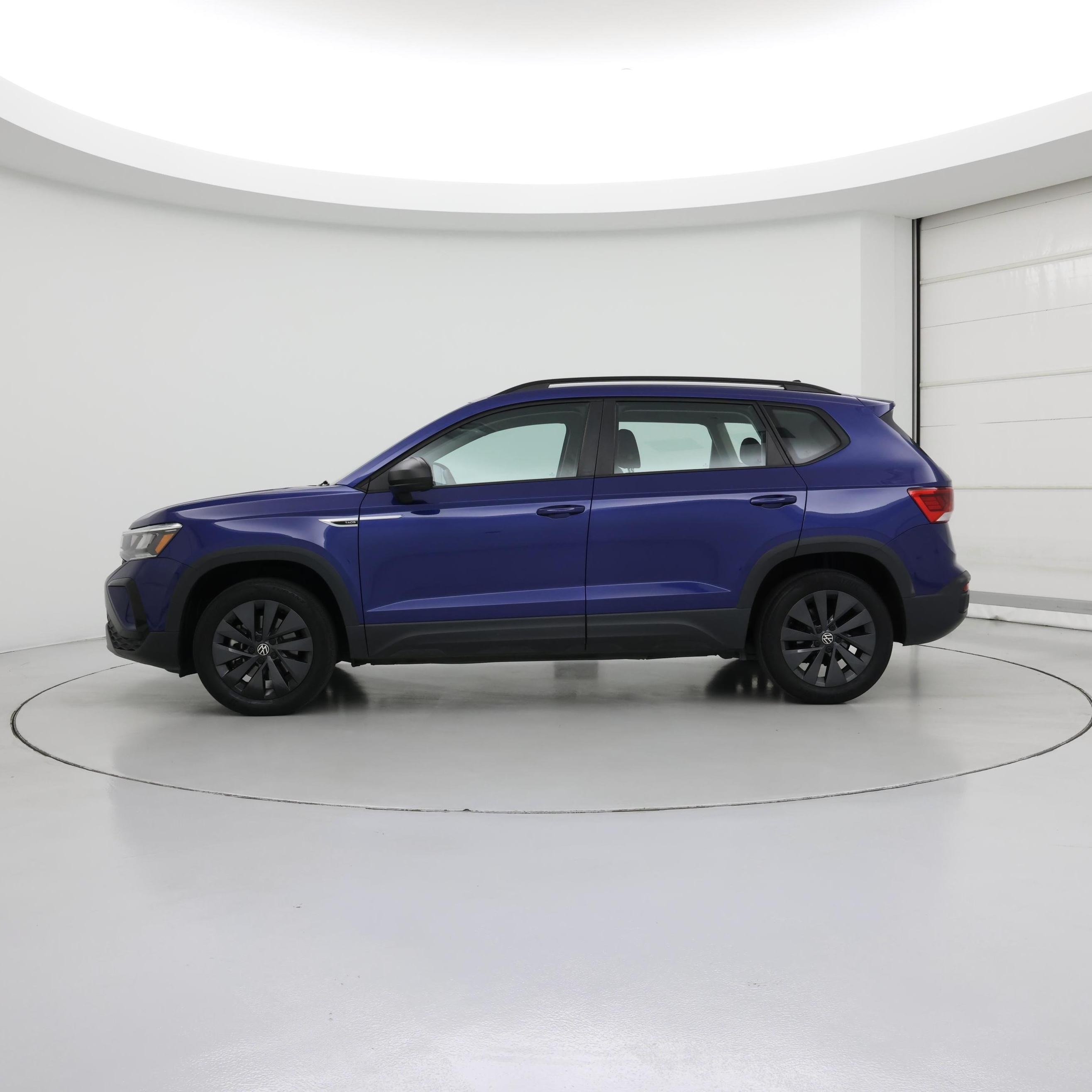 Thumbnail: 2023 Volkswagen Taos - 3
