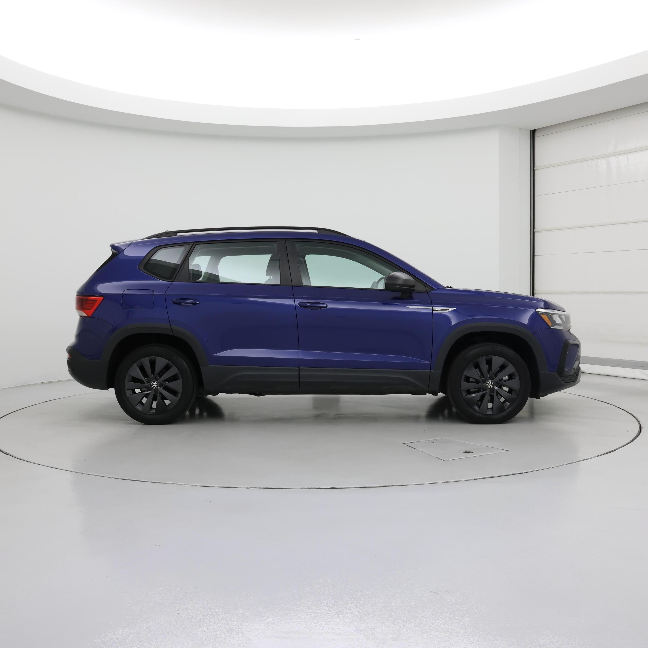 Thumbnail: 2023 Volkswagen Taos - 7