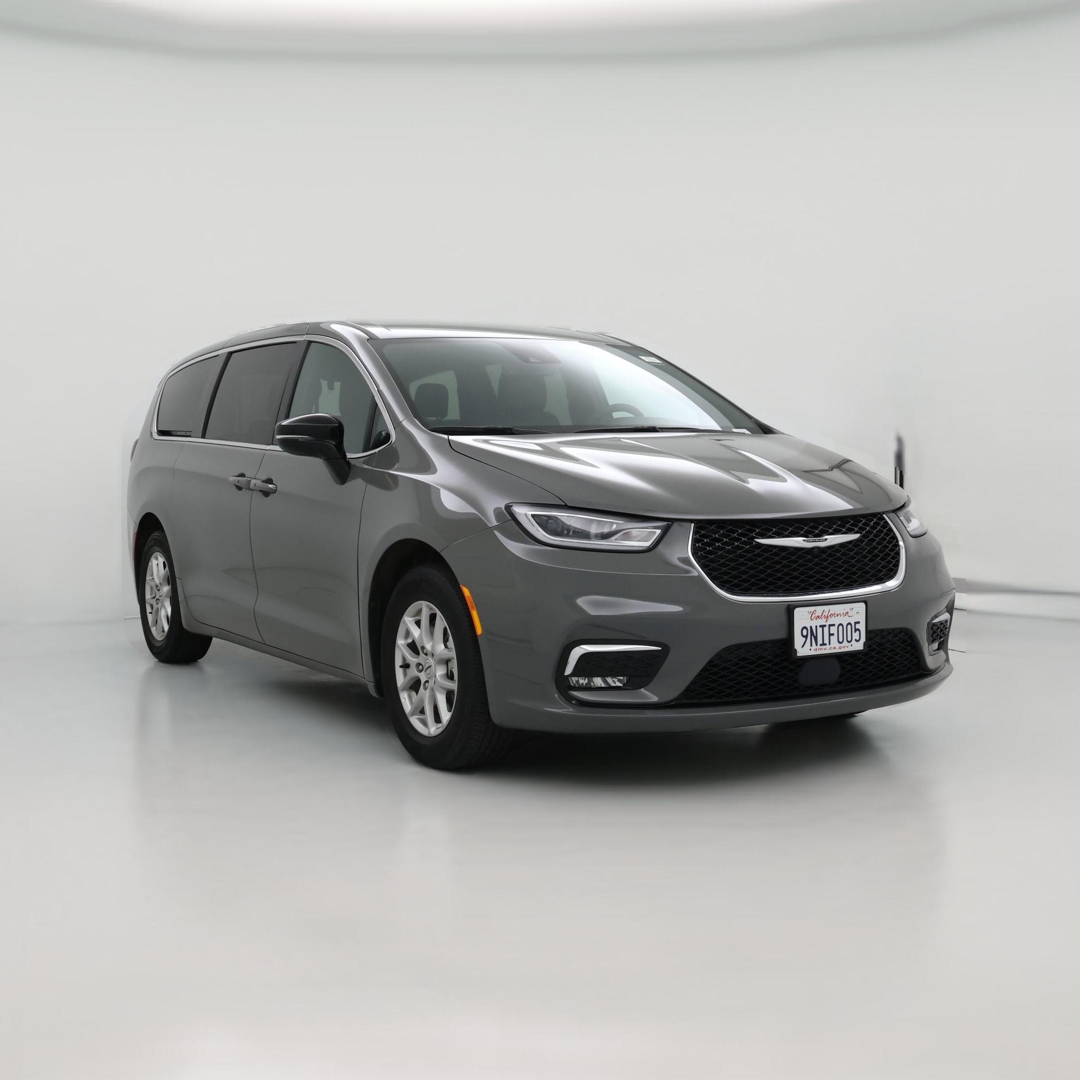 Thumbnail: 2025 Chrysler Pacifica - 1