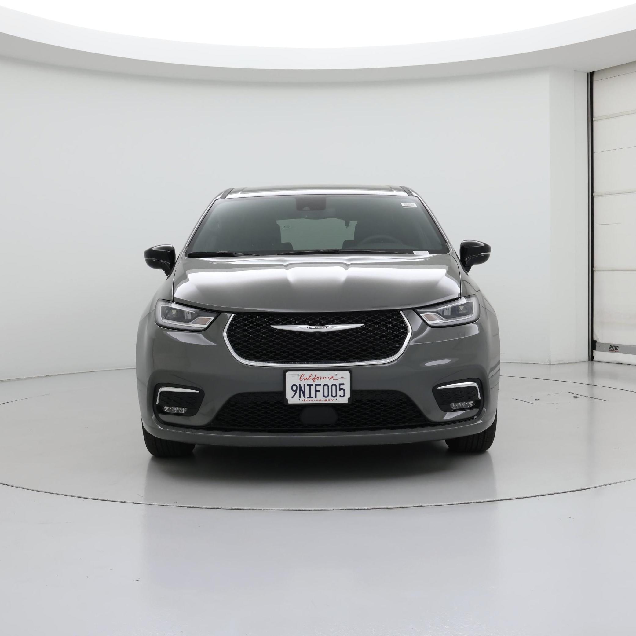 Thumbnail: 2025 Chrysler Pacifica - 5