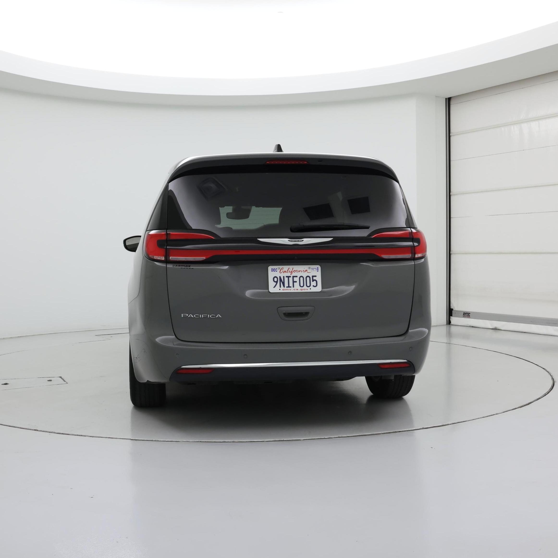 Thumbnail: 2025 Chrysler Pacifica - 6
