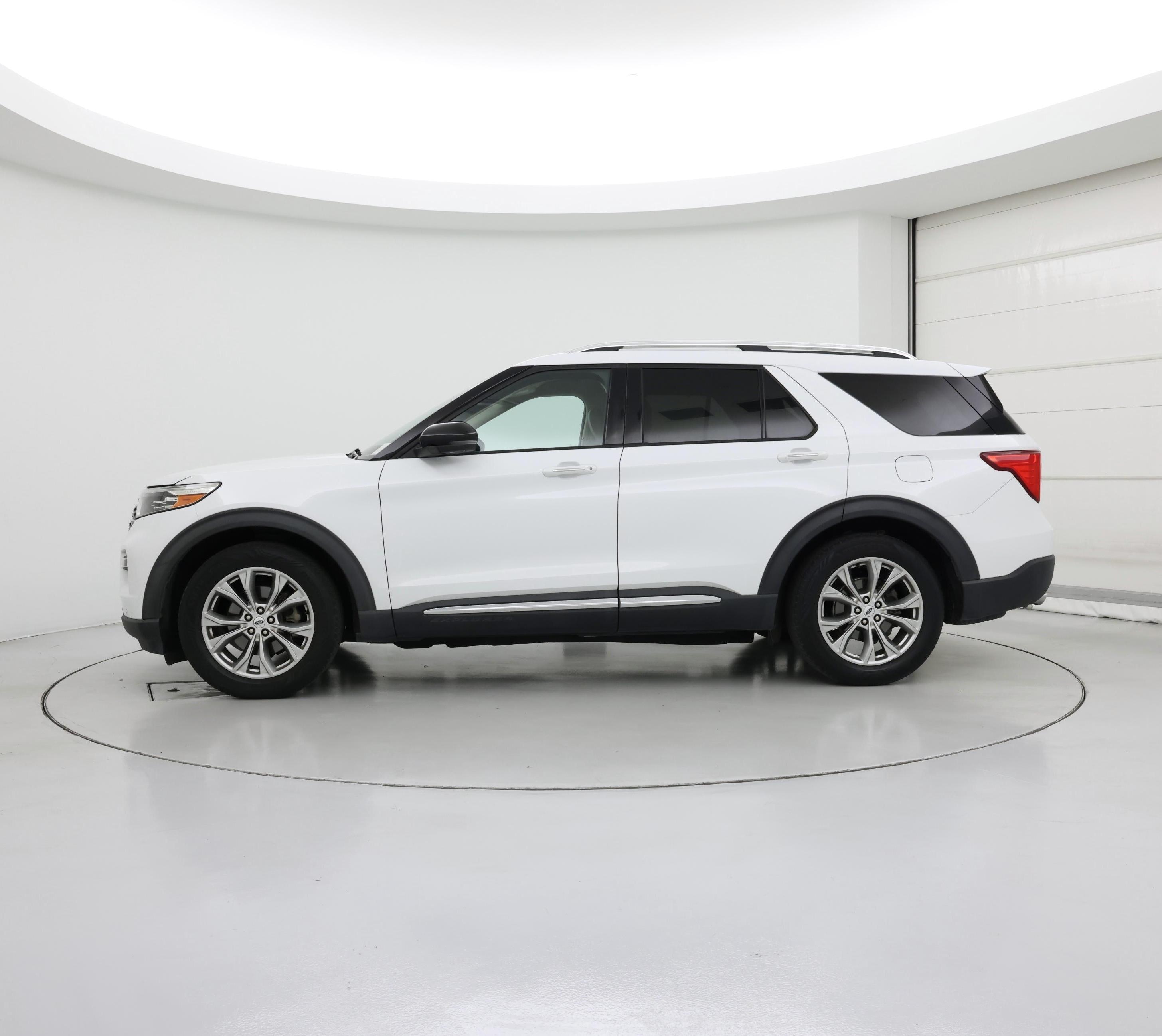 Thumbnail: 2020 Ford Explorer - 3