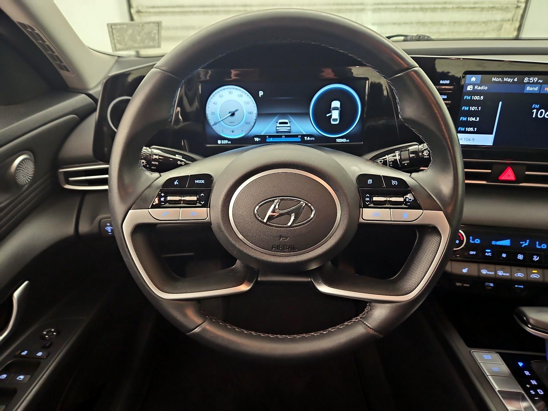 Thumbnail: 2022 Hyundai Elantra - 10
