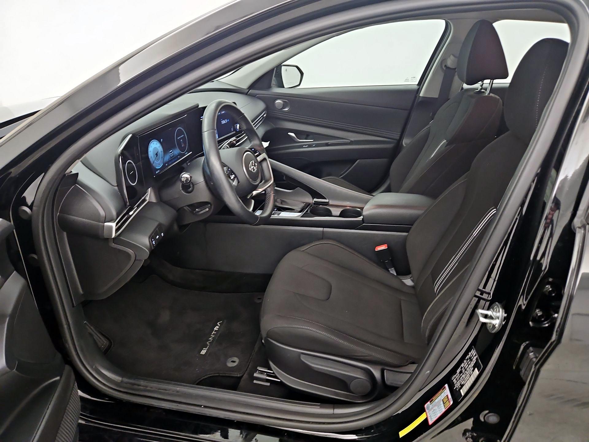 Thumbnail: 2022 Hyundai Elantra - 11