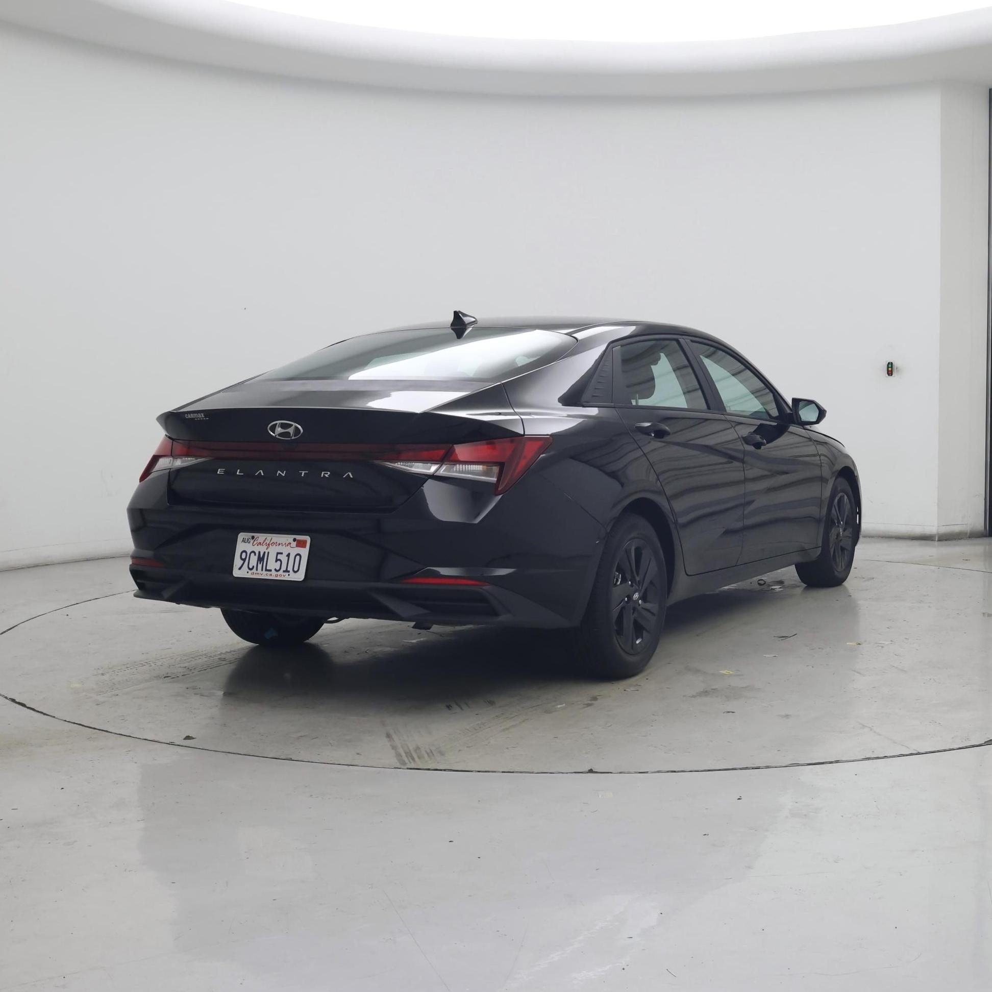 Thumbnail: 2022 Hyundai Elantra - 8