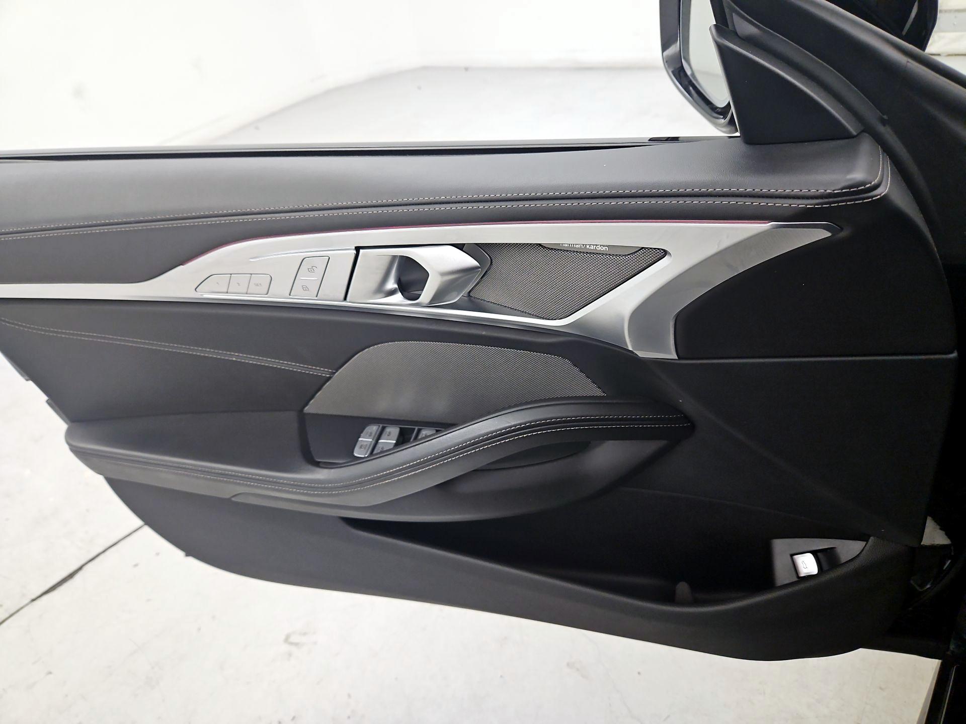 Thumbnail: 2022 BMW 8 Series - 12