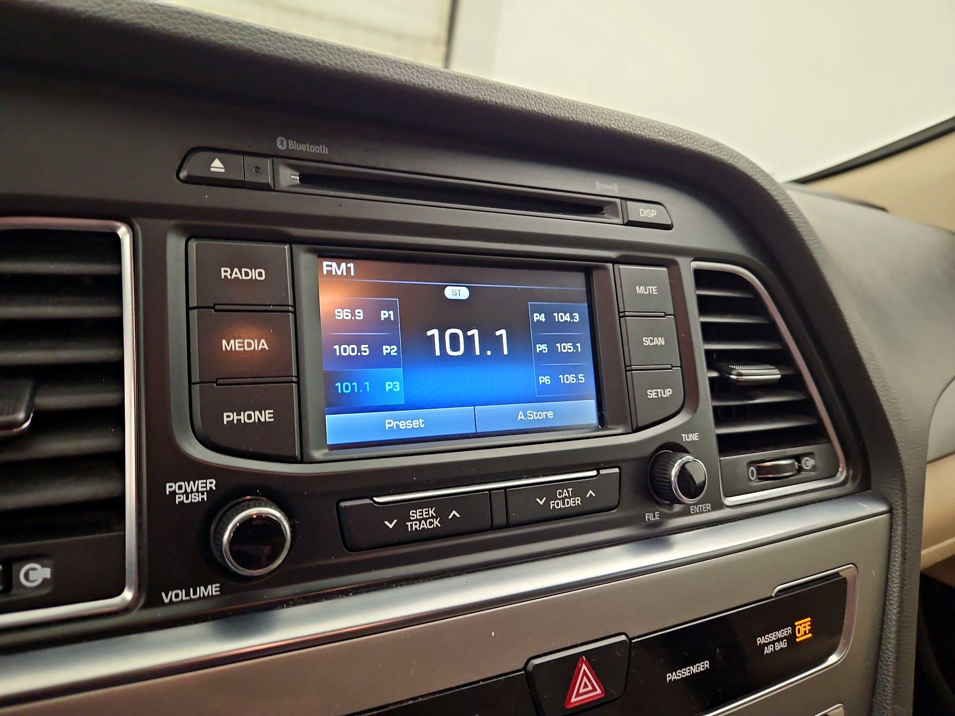 Thumbnail: 2015 Hyundai Sonata - 15