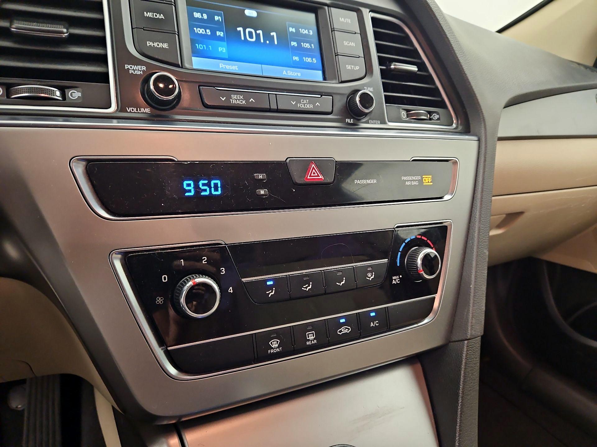 Thumbnail: 2015 Hyundai Sonata - 16