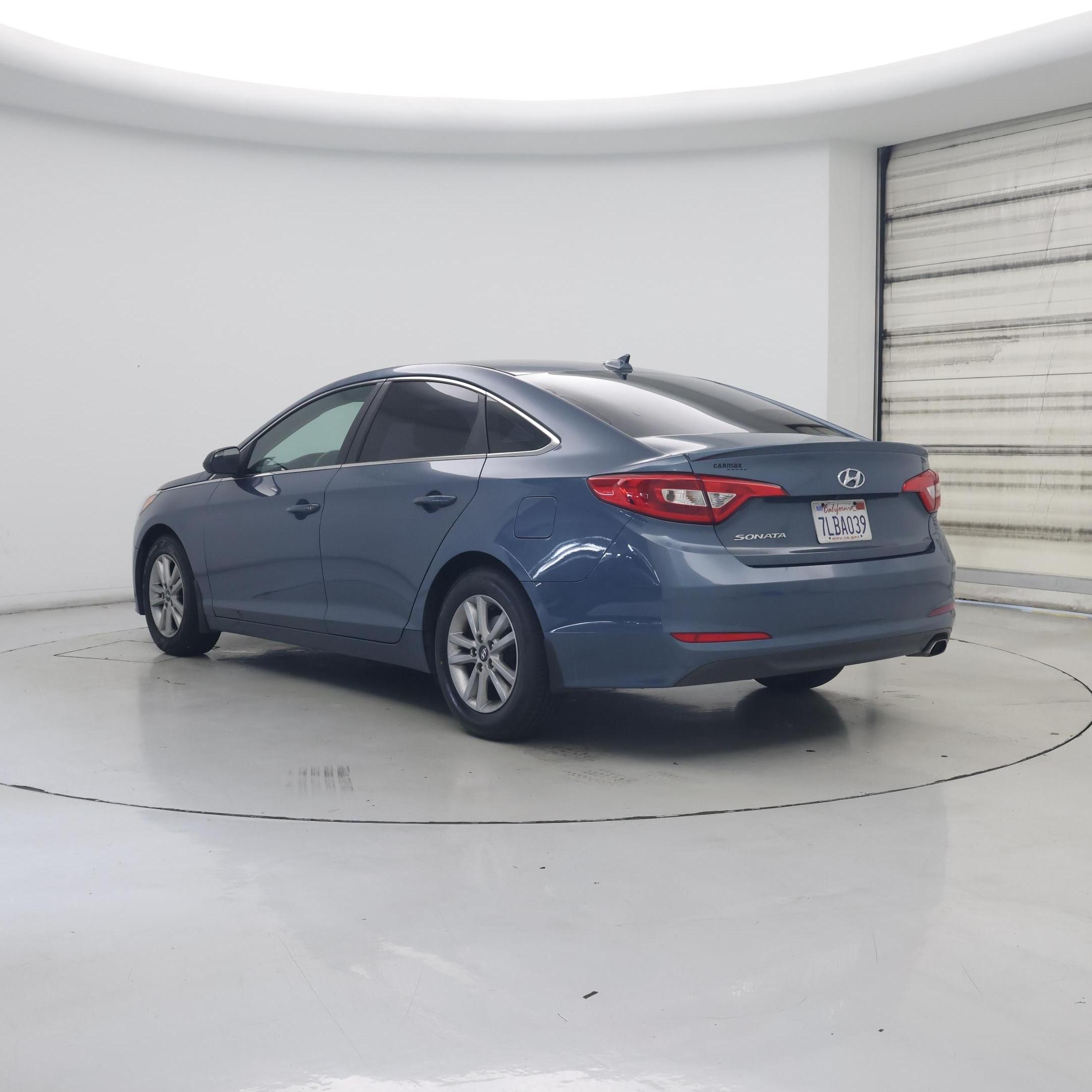 Thumbnail: 2015 Hyundai Sonata - 2
