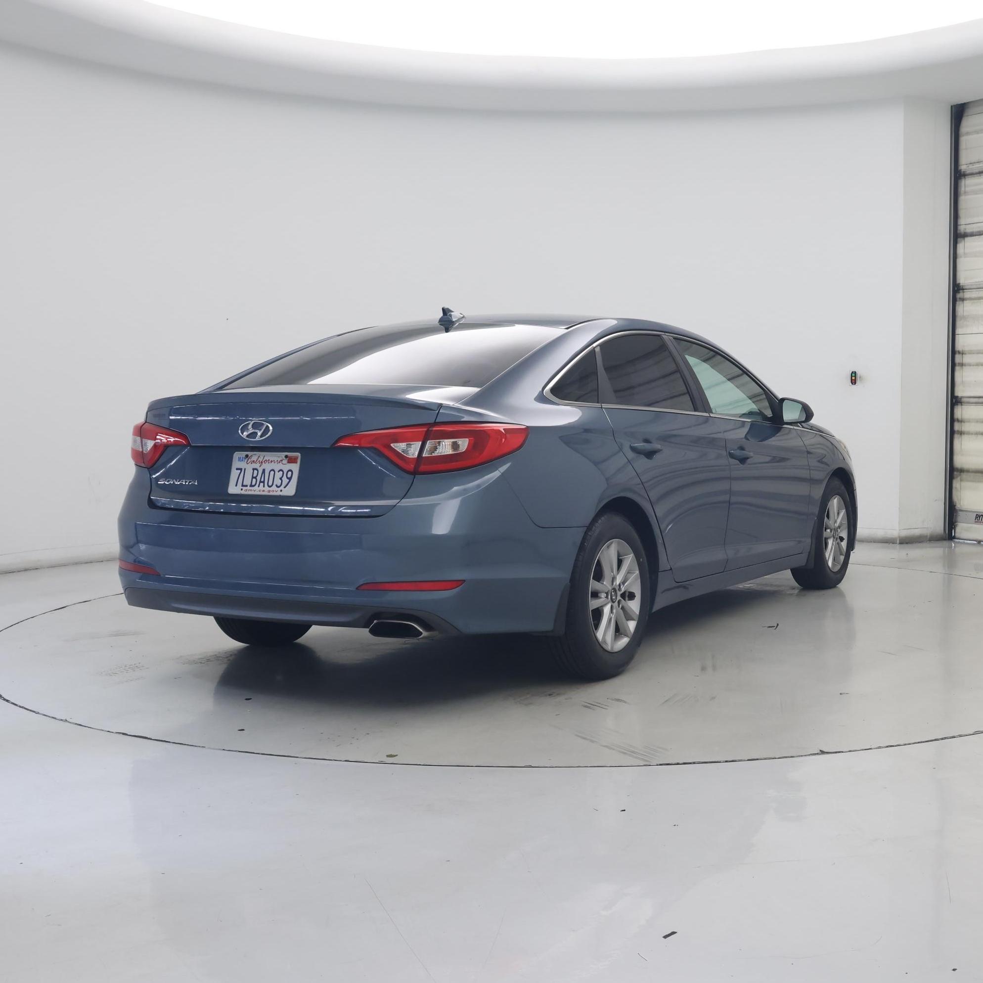 Thumbnail: 2015 Hyundai Sonata - 8