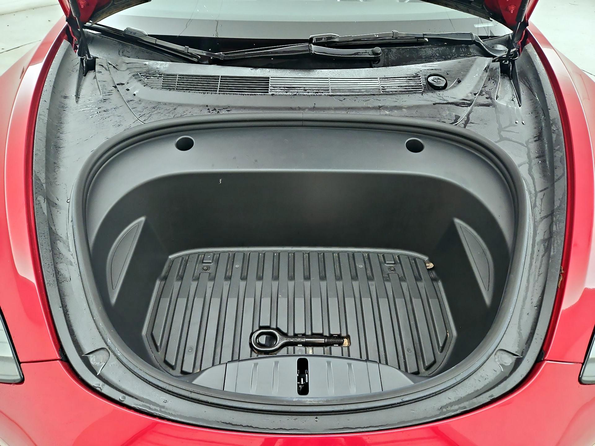 Thumbnail: 2023 Tesla Model 3 - 19